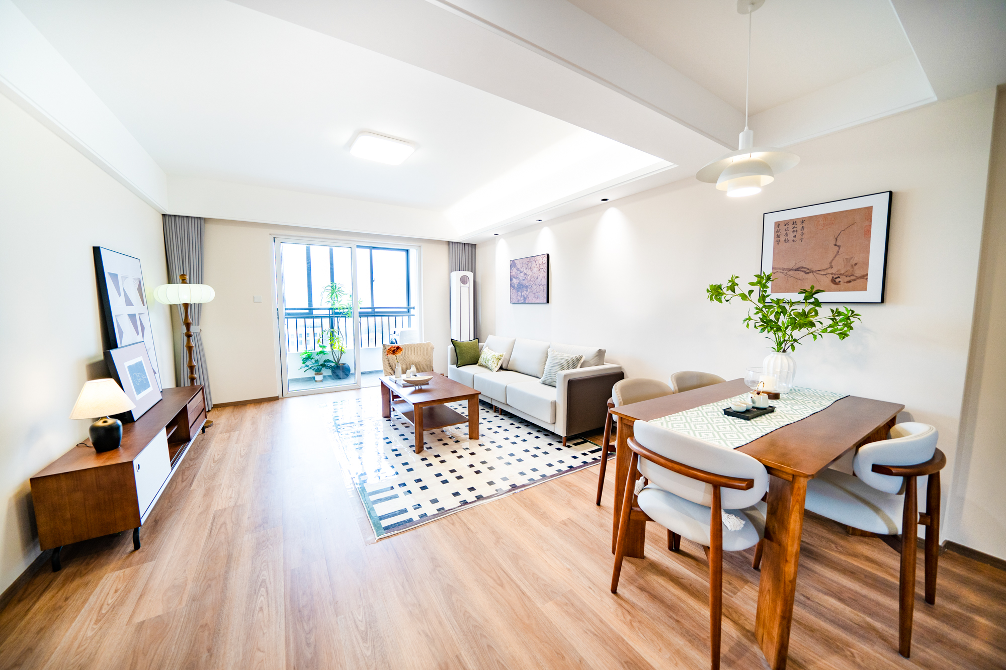 3室2厅1厨2卫1阳