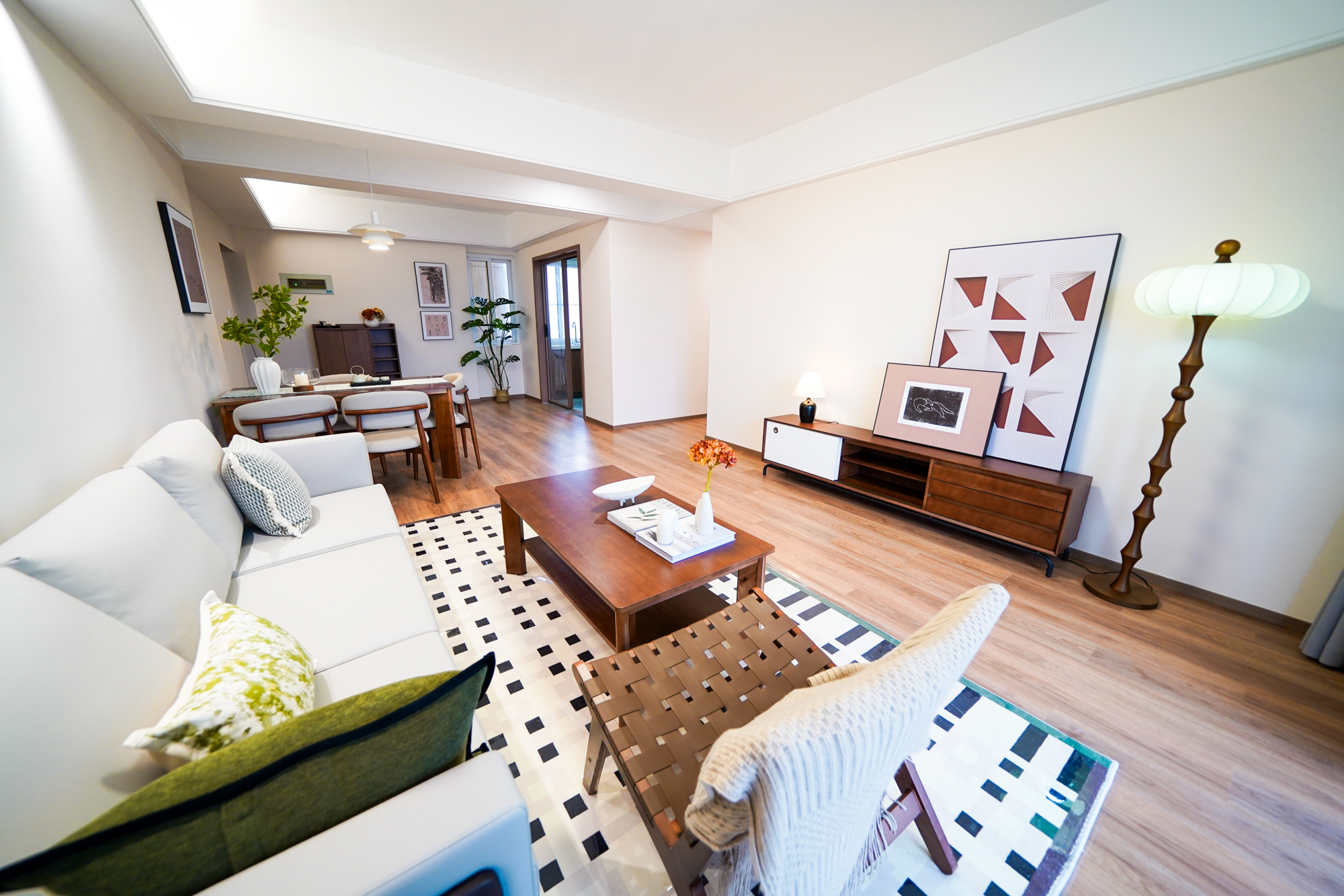 1室2厅1厨1卫1阳