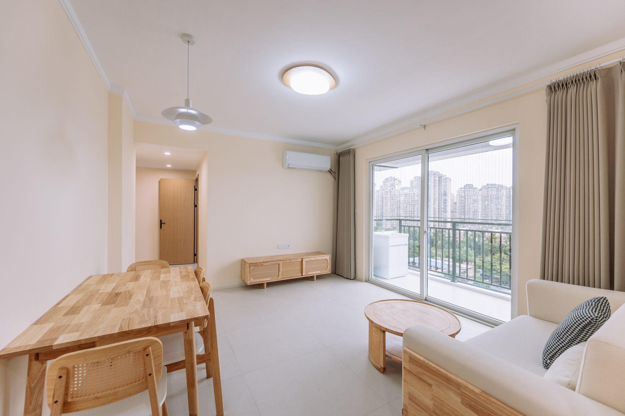 3室2厅2阳1厨2卫 · 浦新小区