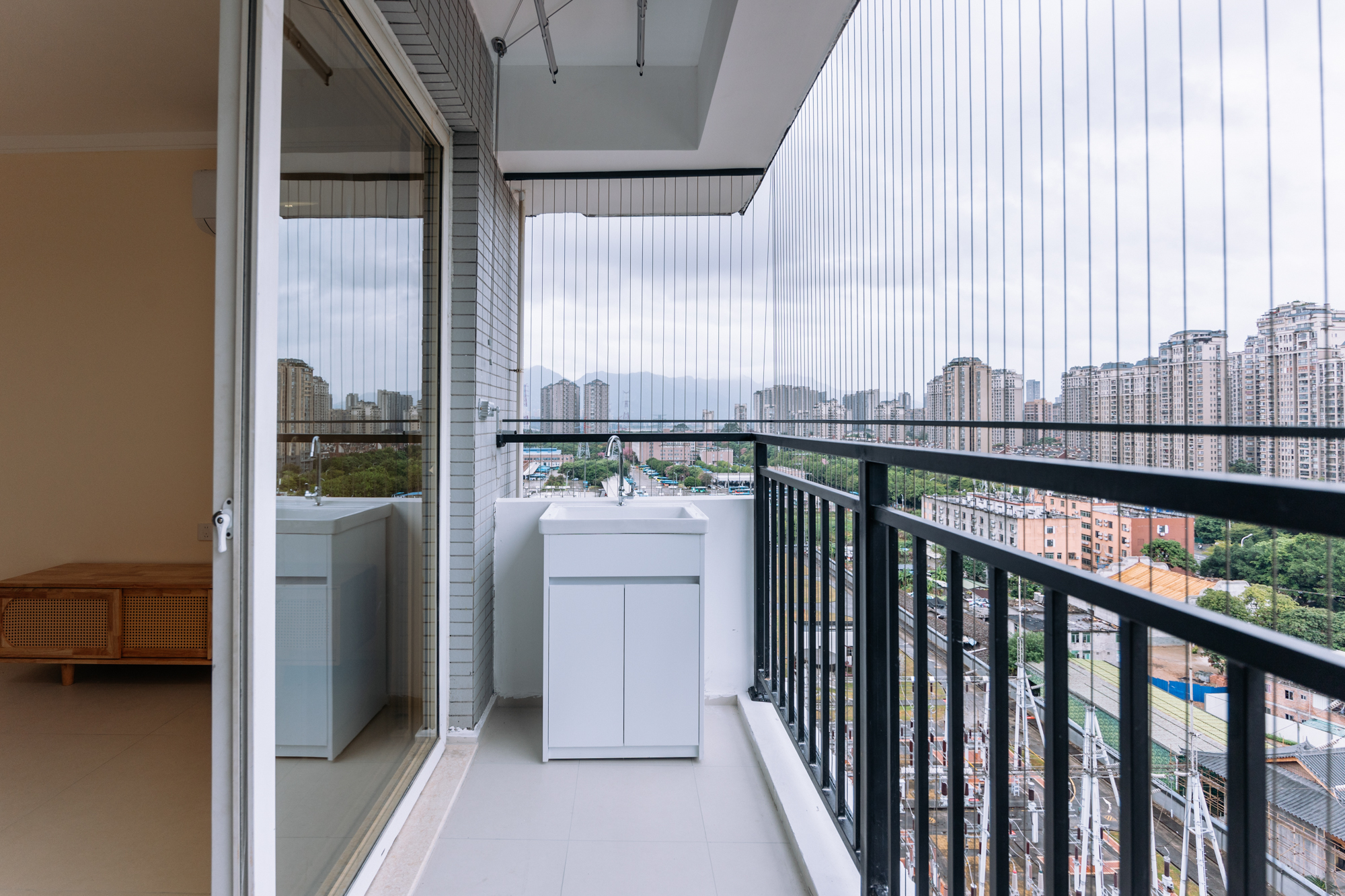 3室2厅2阳1厨2卫 · 浦新小区