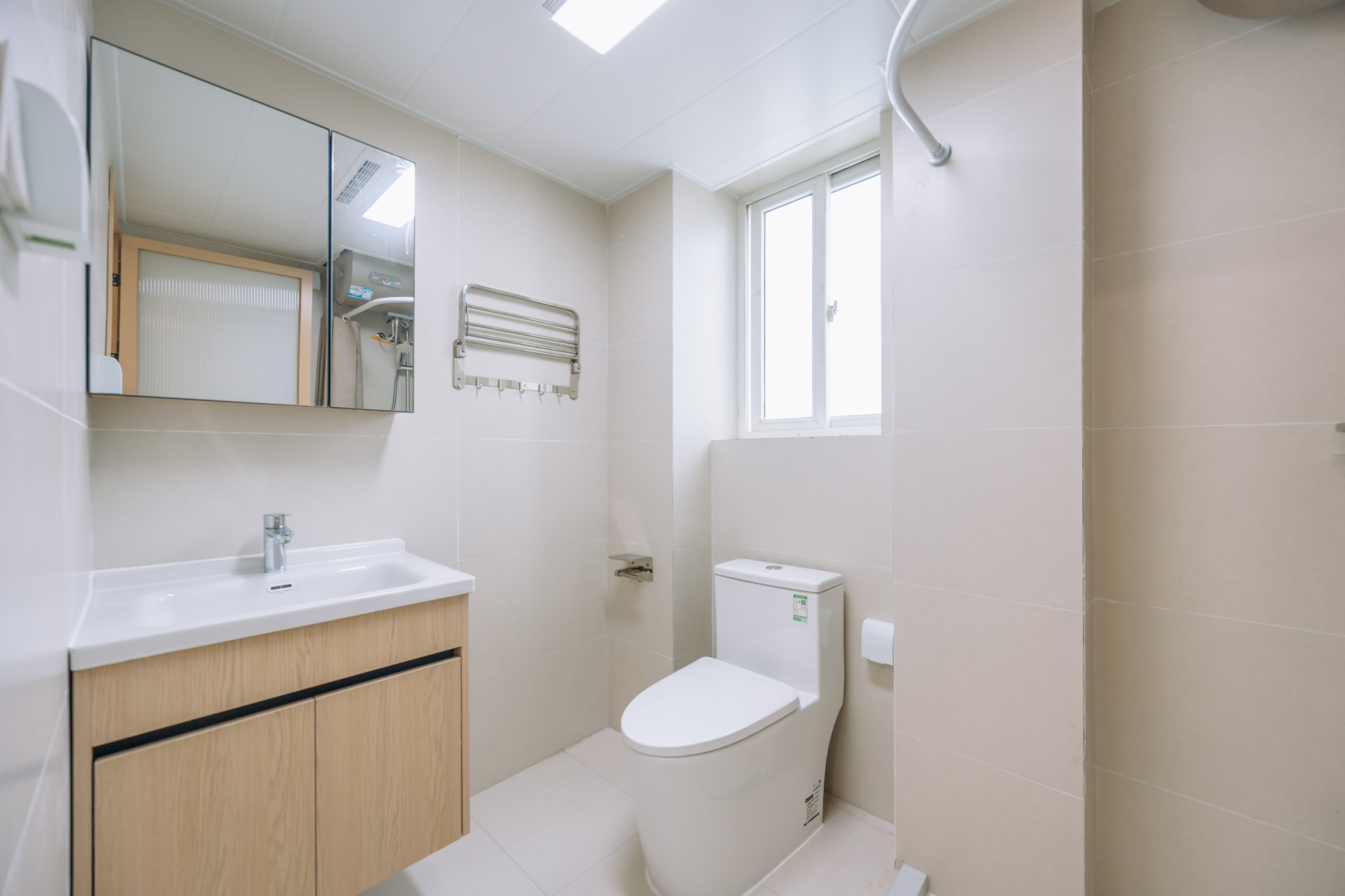 3室2厅1厨2卫1阳 · 盛世星城