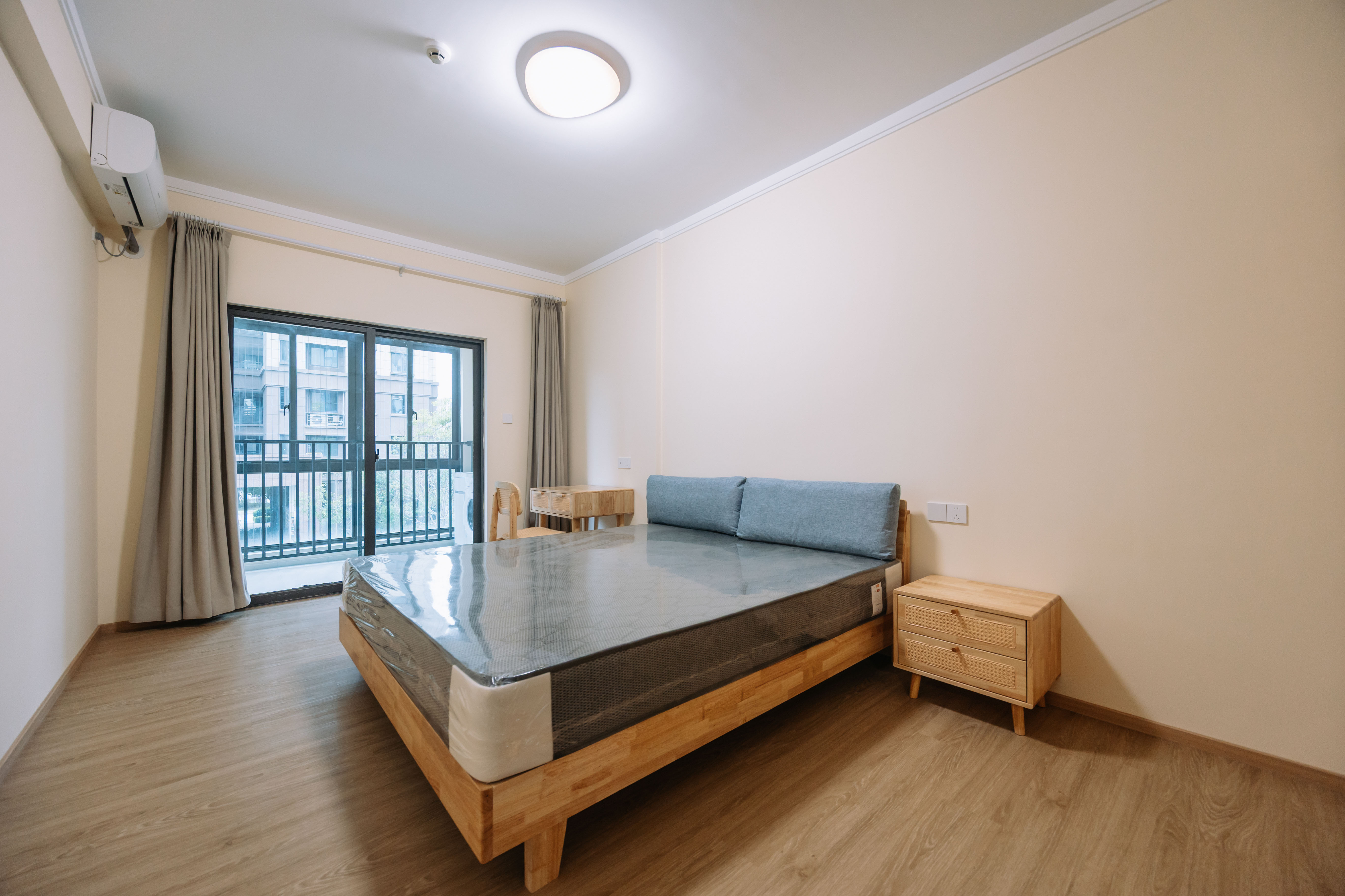 4室2厅2阳1厨2卫 · 凤泽新苑