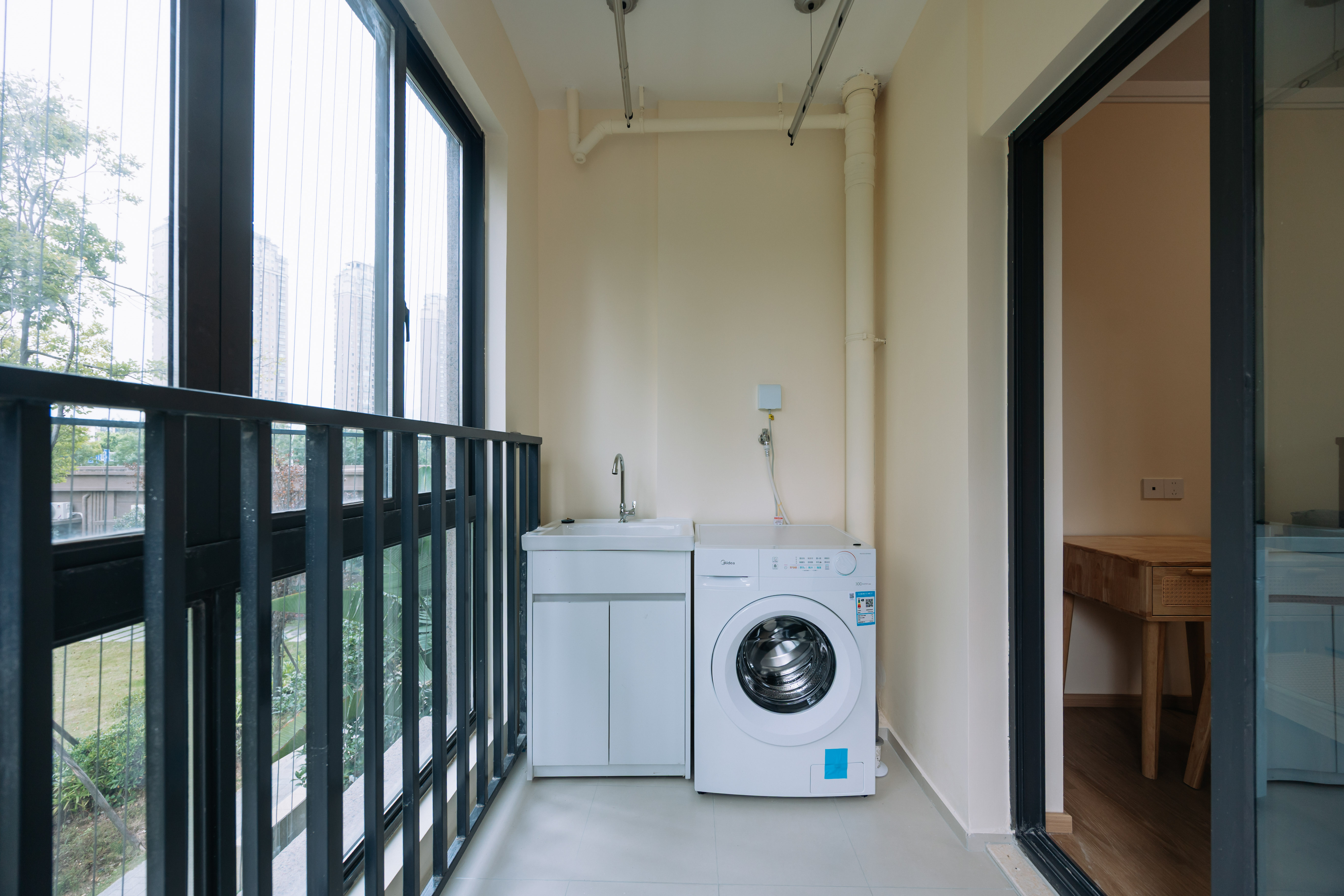 4室2厅2阳1厨2卫 · 凤泽新苑