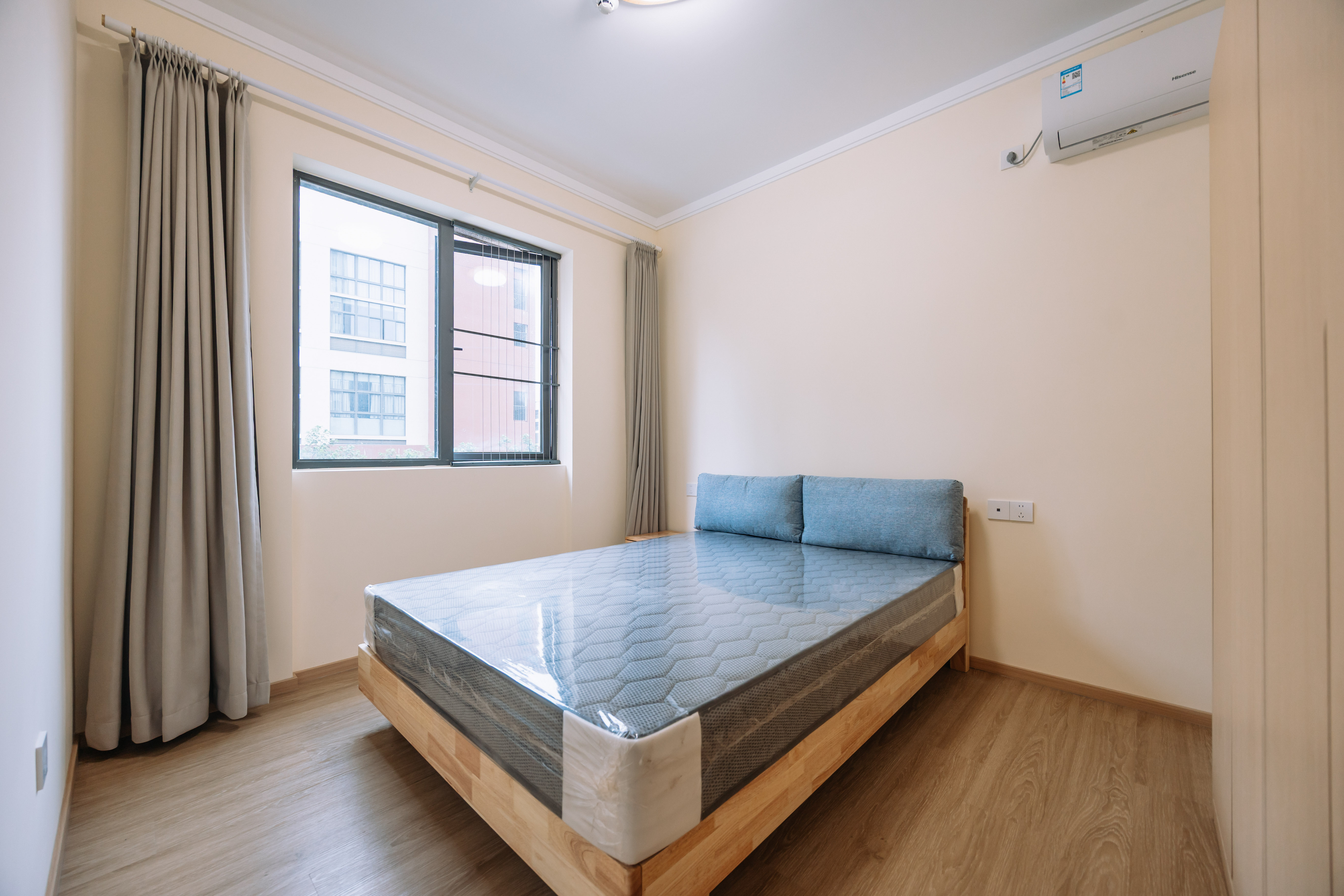 4室2厅2阳1厨2卫 · 凤泽新苑