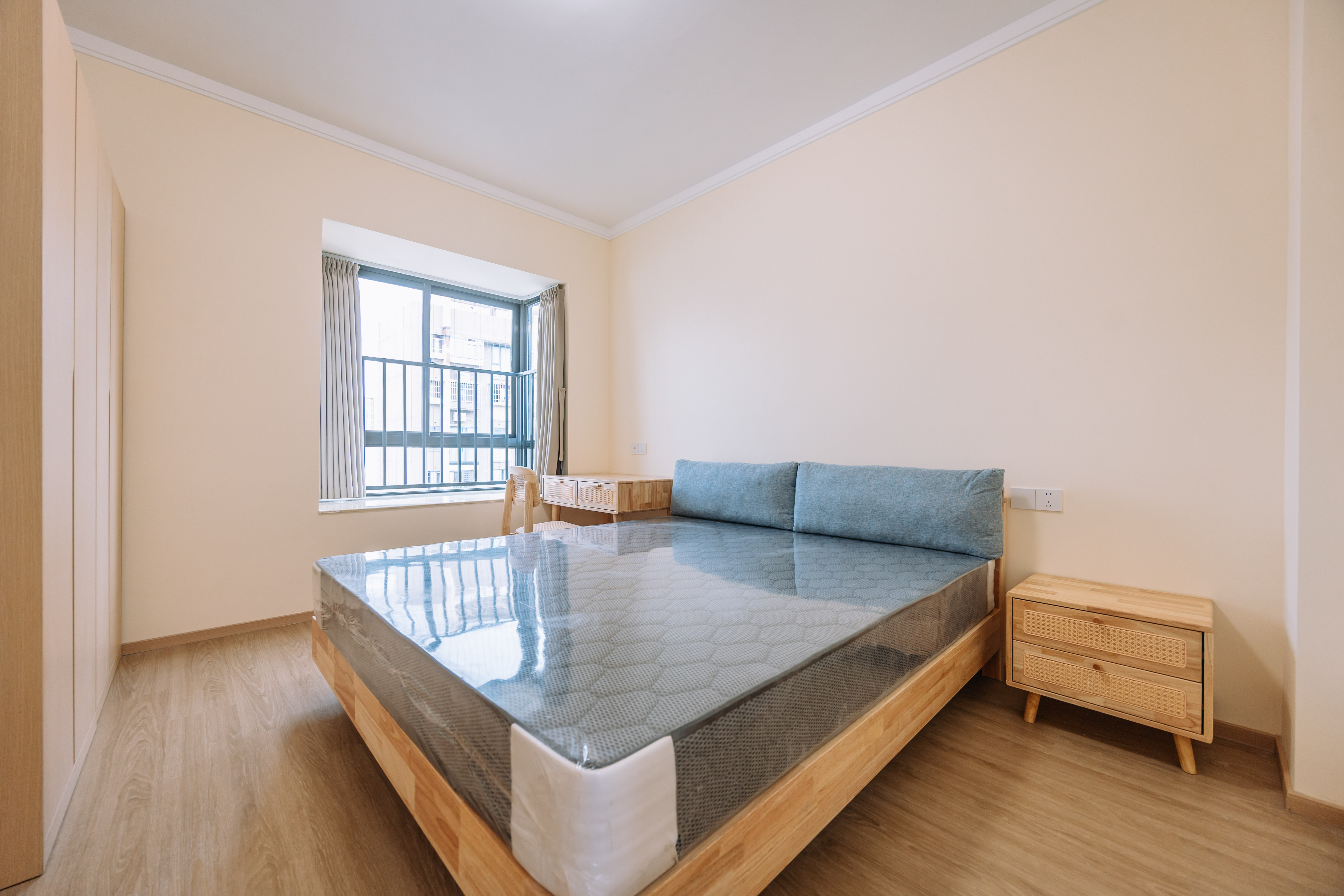 3室2厅2阳1厨2卫 · 金凤新苑