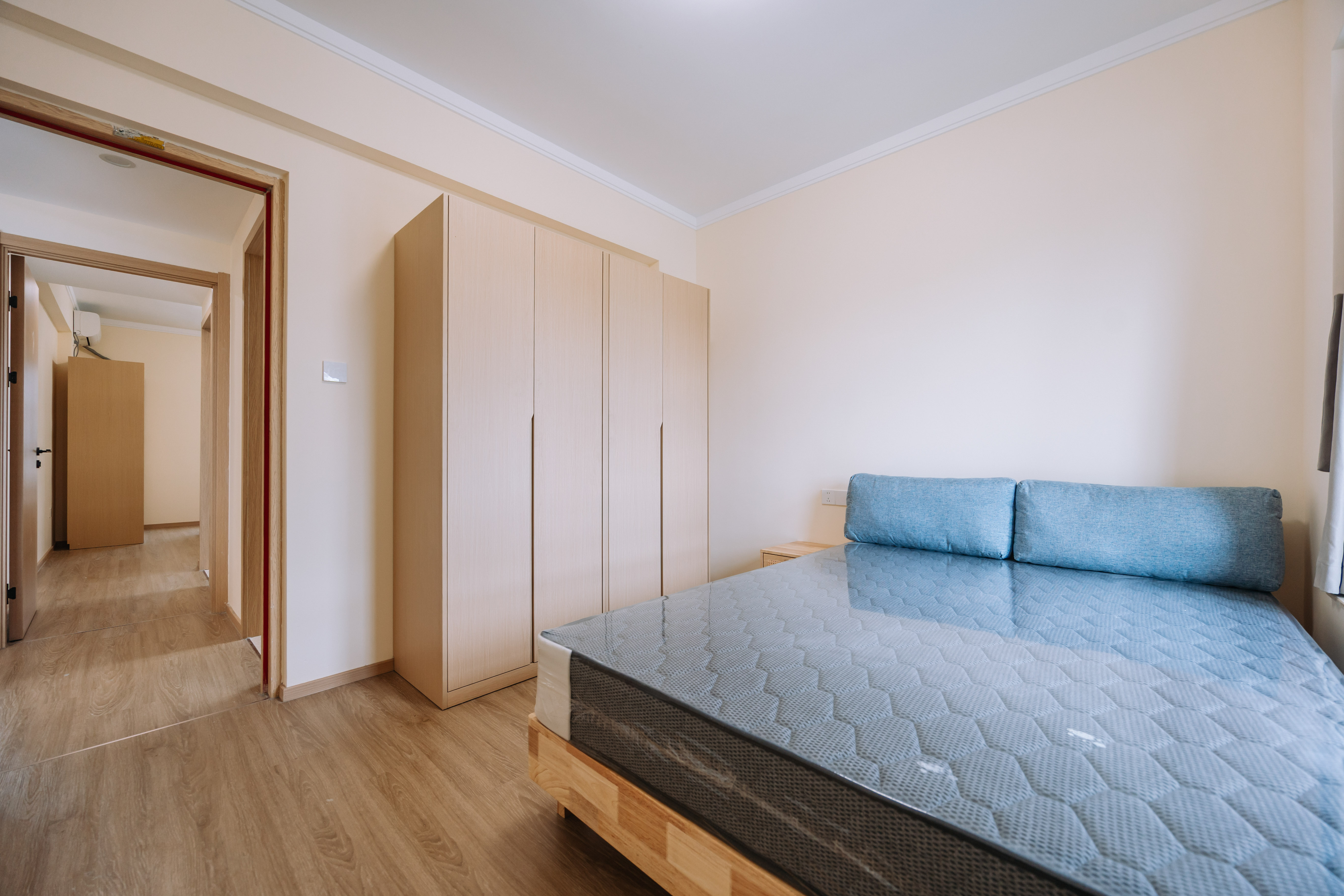 3室2厅2阳1厨2卫 · 金凤新苑