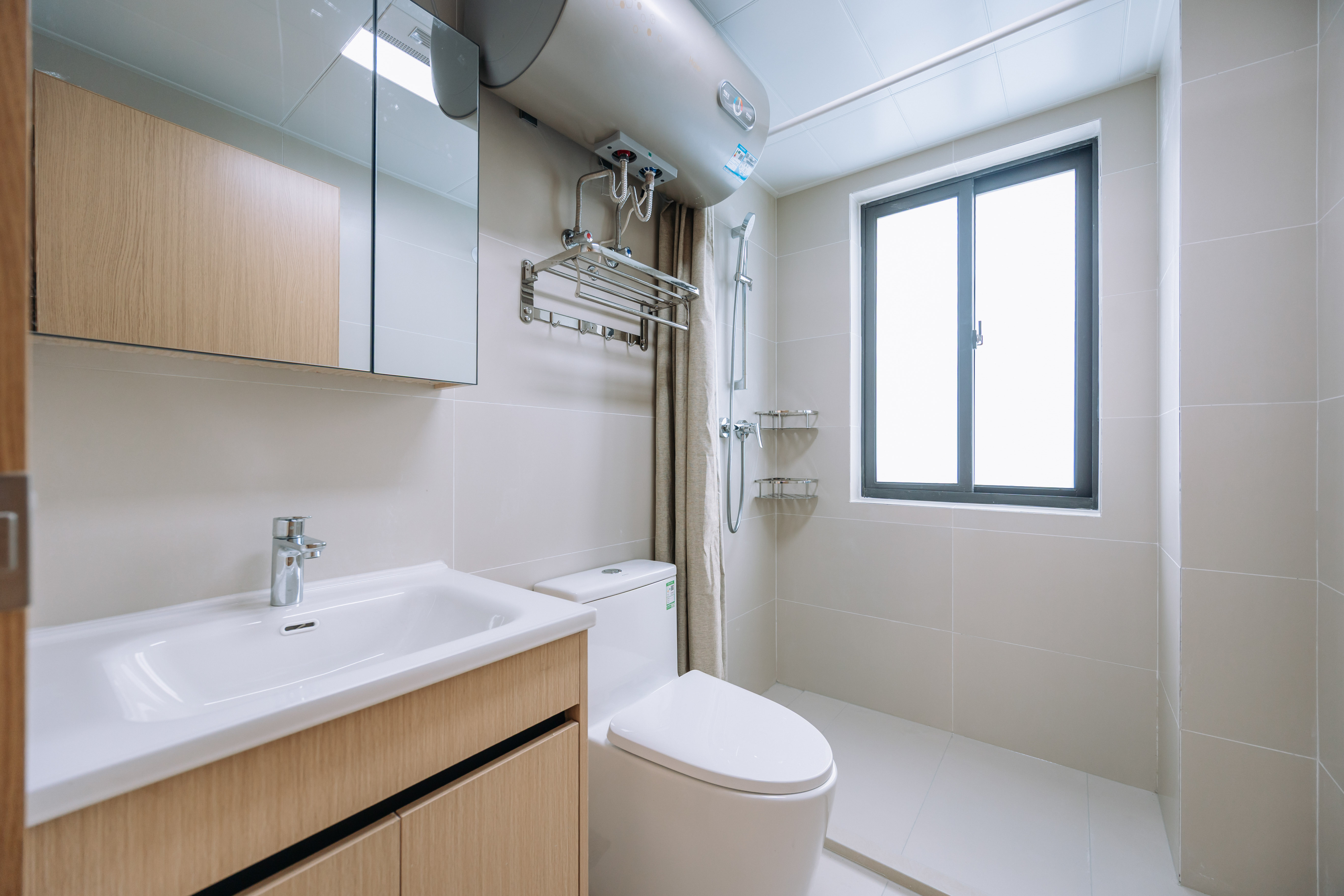 3室2厅2阳1厨2卫 · 金凤新苑