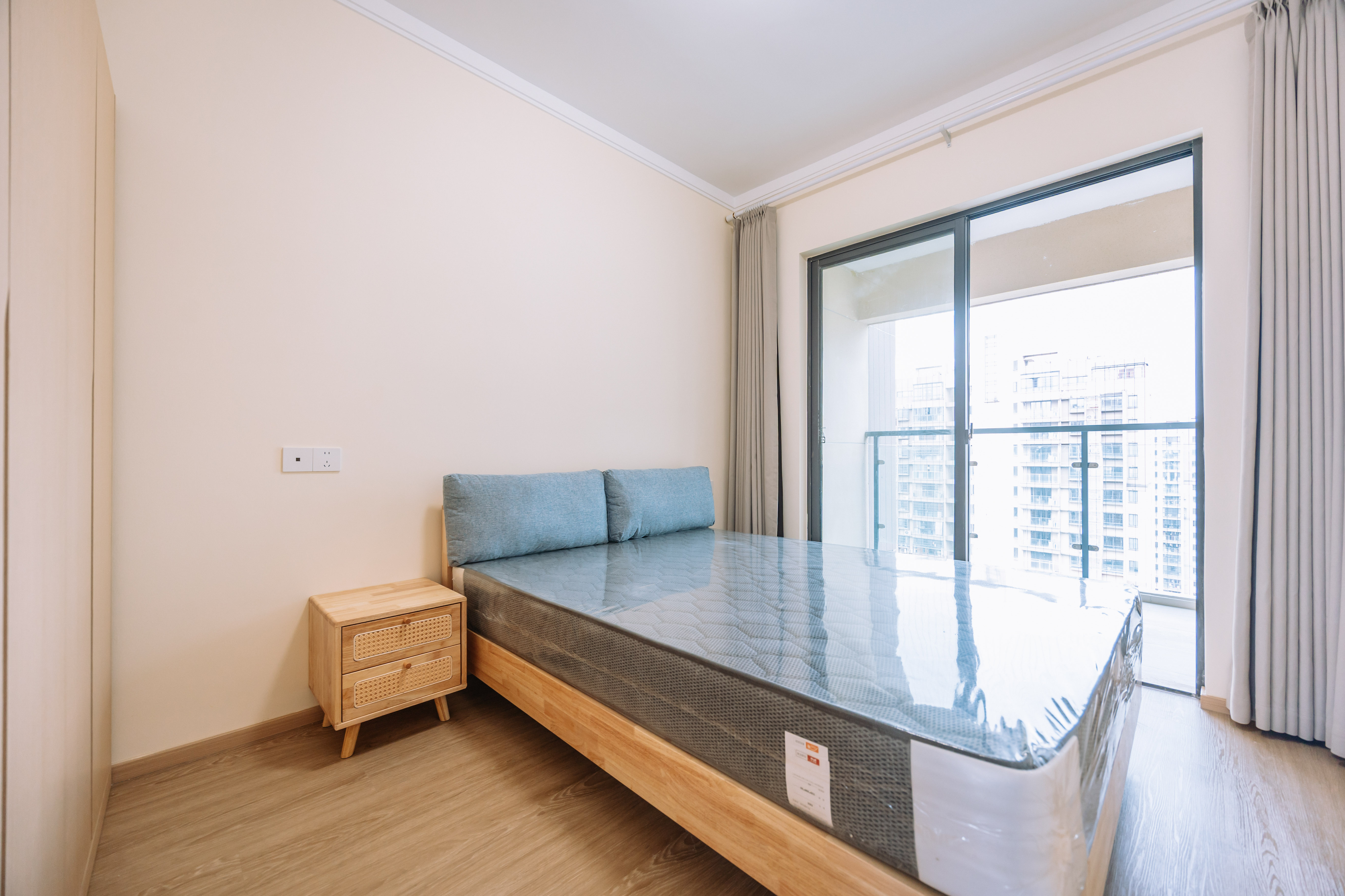 3室2厅2阳1厨2卫 · 金凤新苑