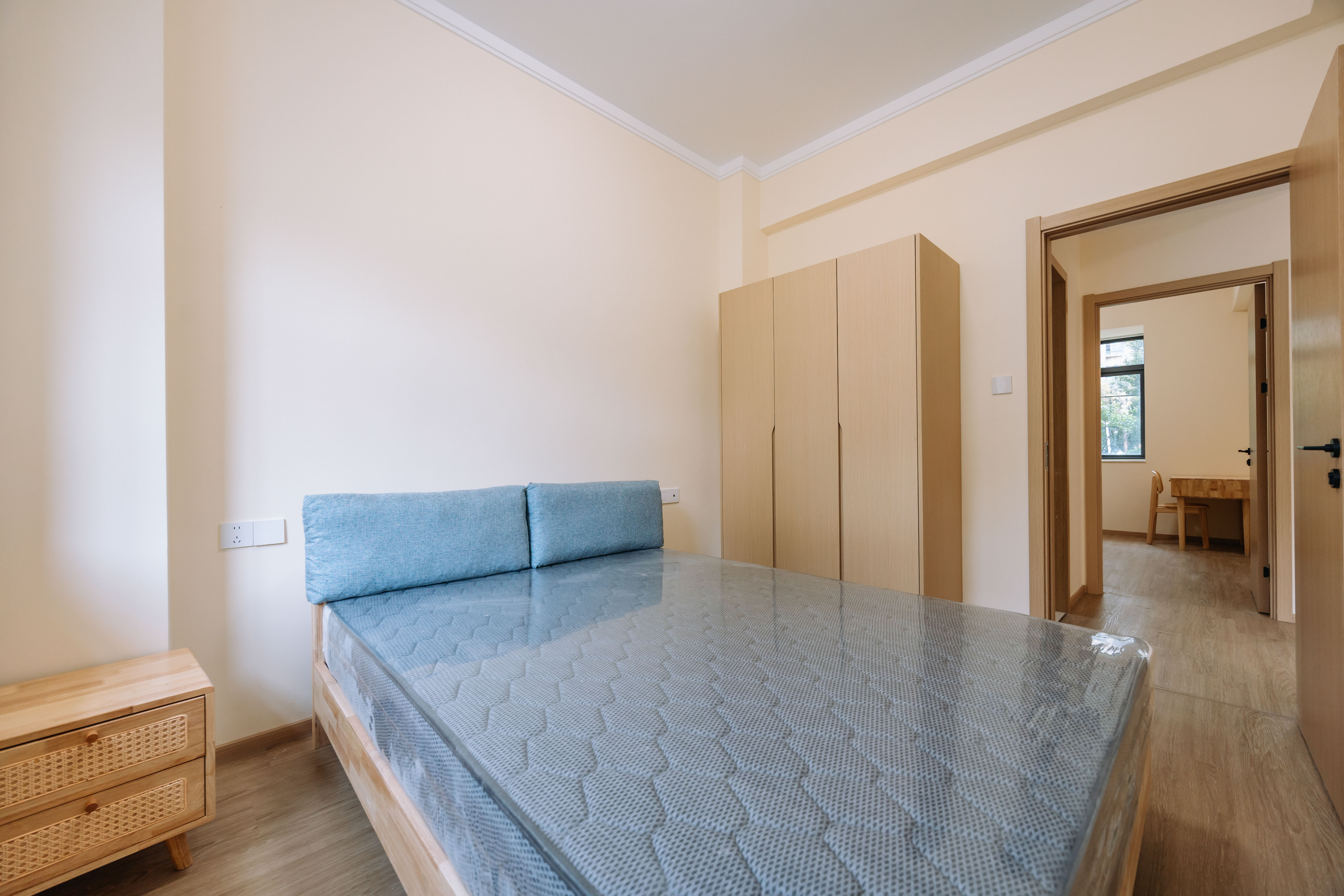 3室2厅1阳1厨1卫 · 金凤新苑