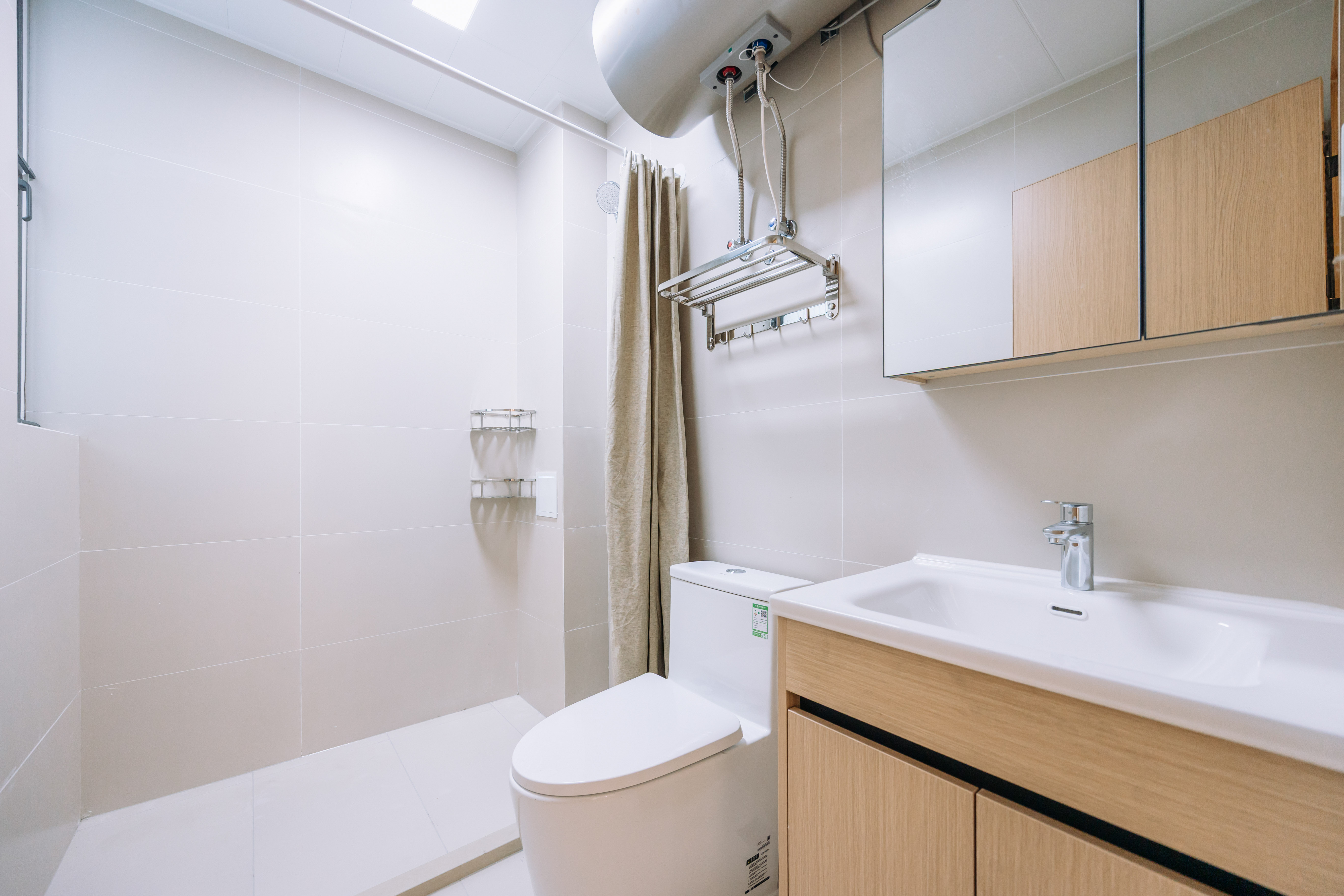 3室2厅1阳1厨1卫 · 金凤新苑