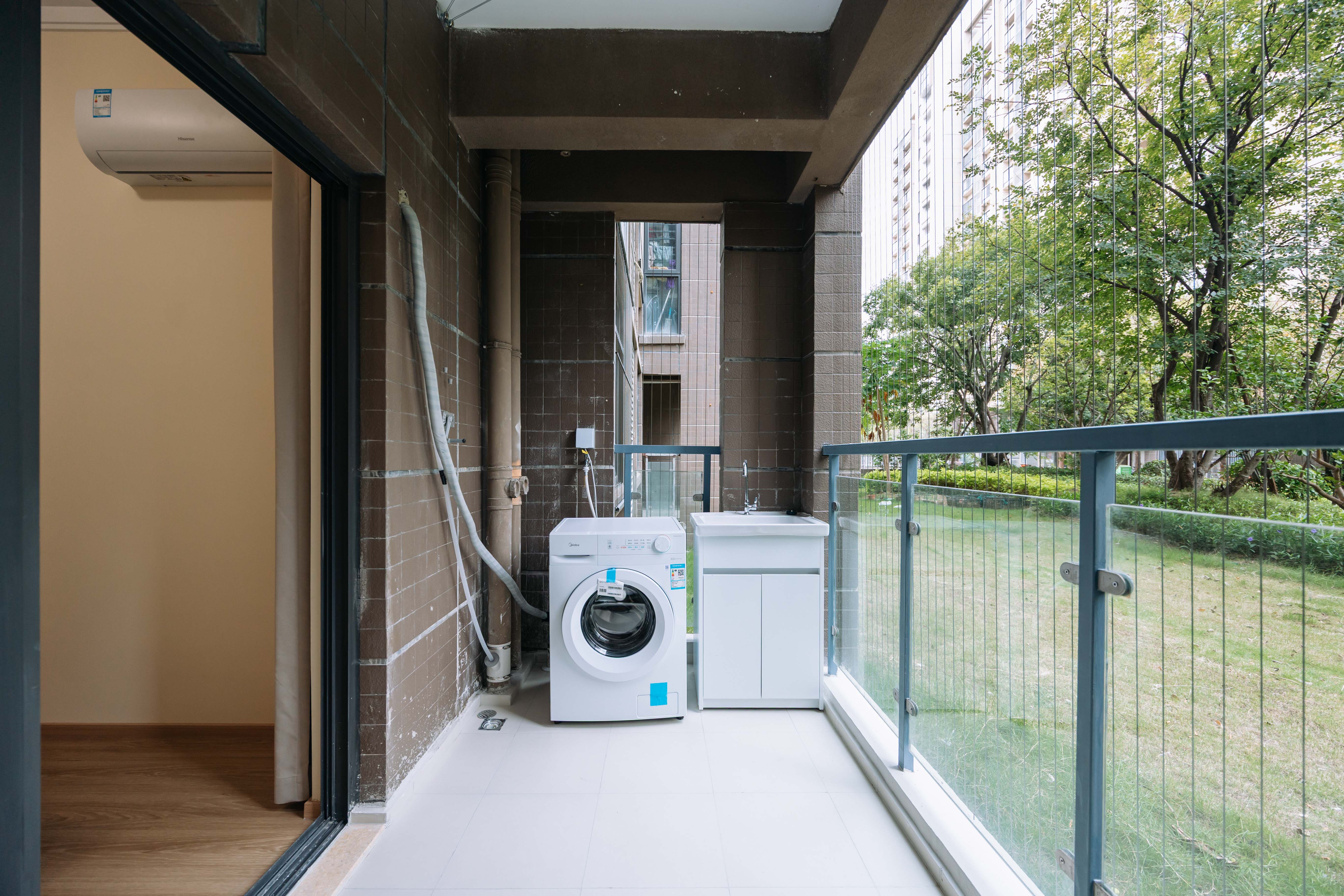 3室2厅1阳1厨1卫 · 金凤新苑