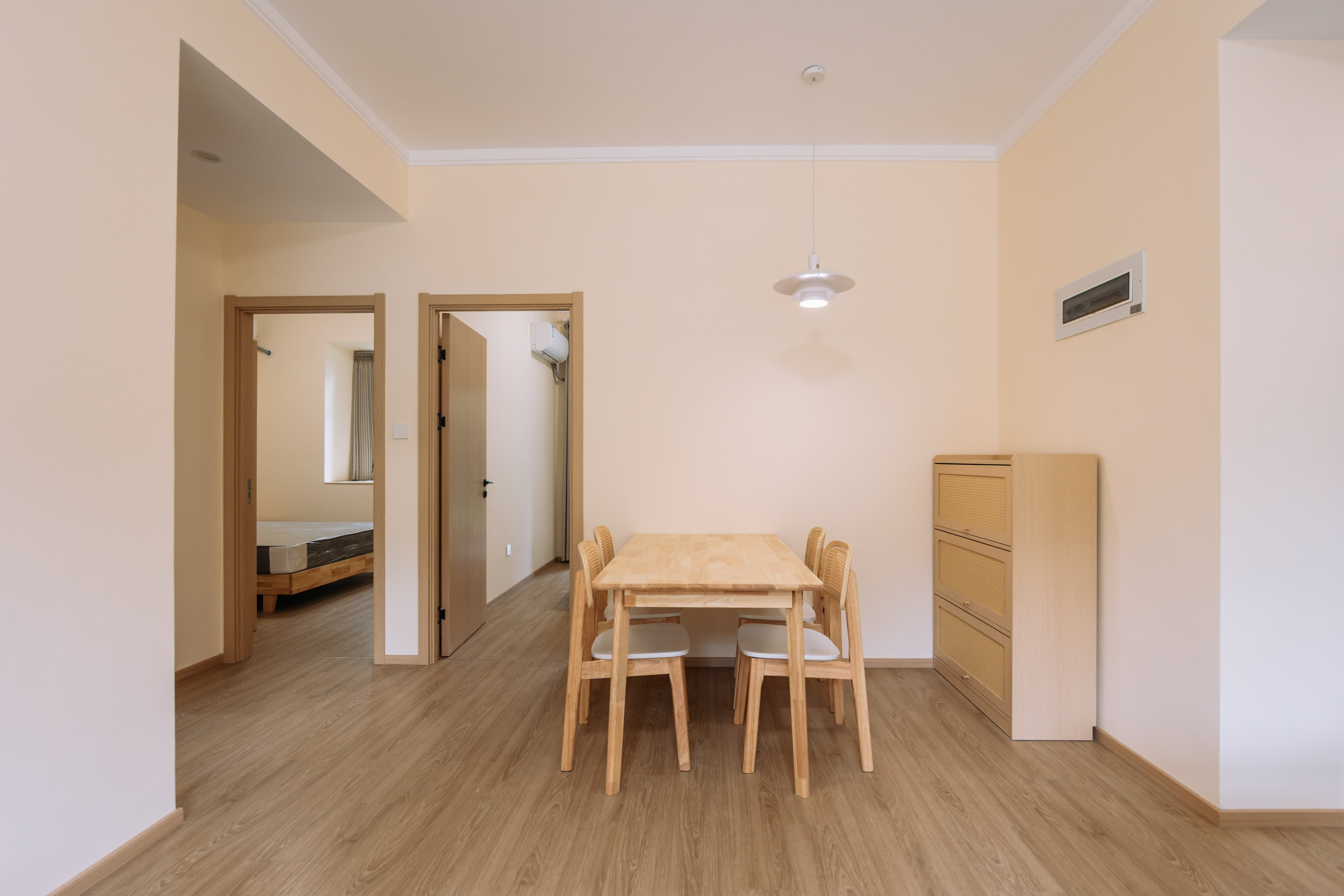 3室2厅1阳1厨1卫 · 金凤新苑