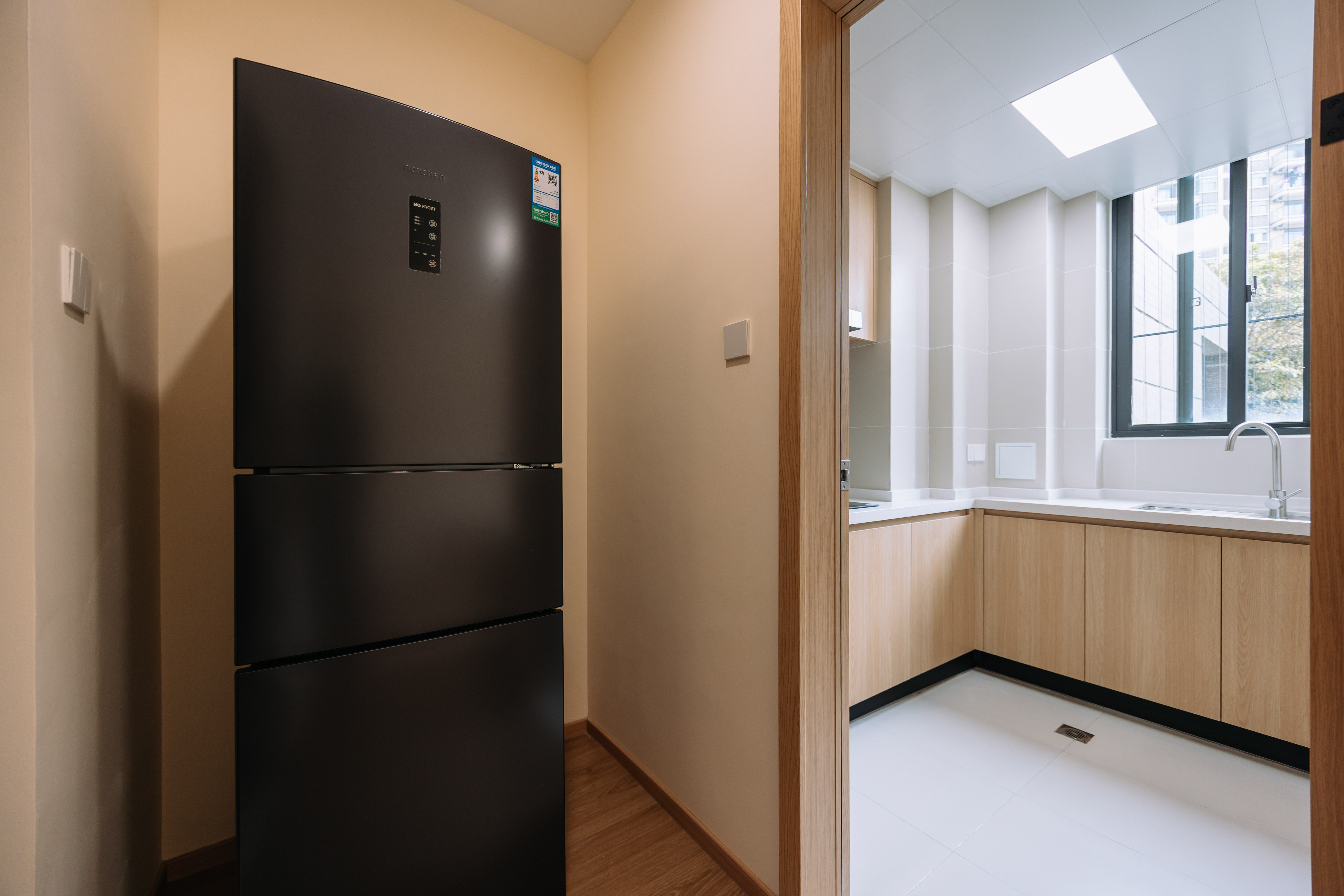 3室2厅1阳1厨1卫 · 金凤新苑