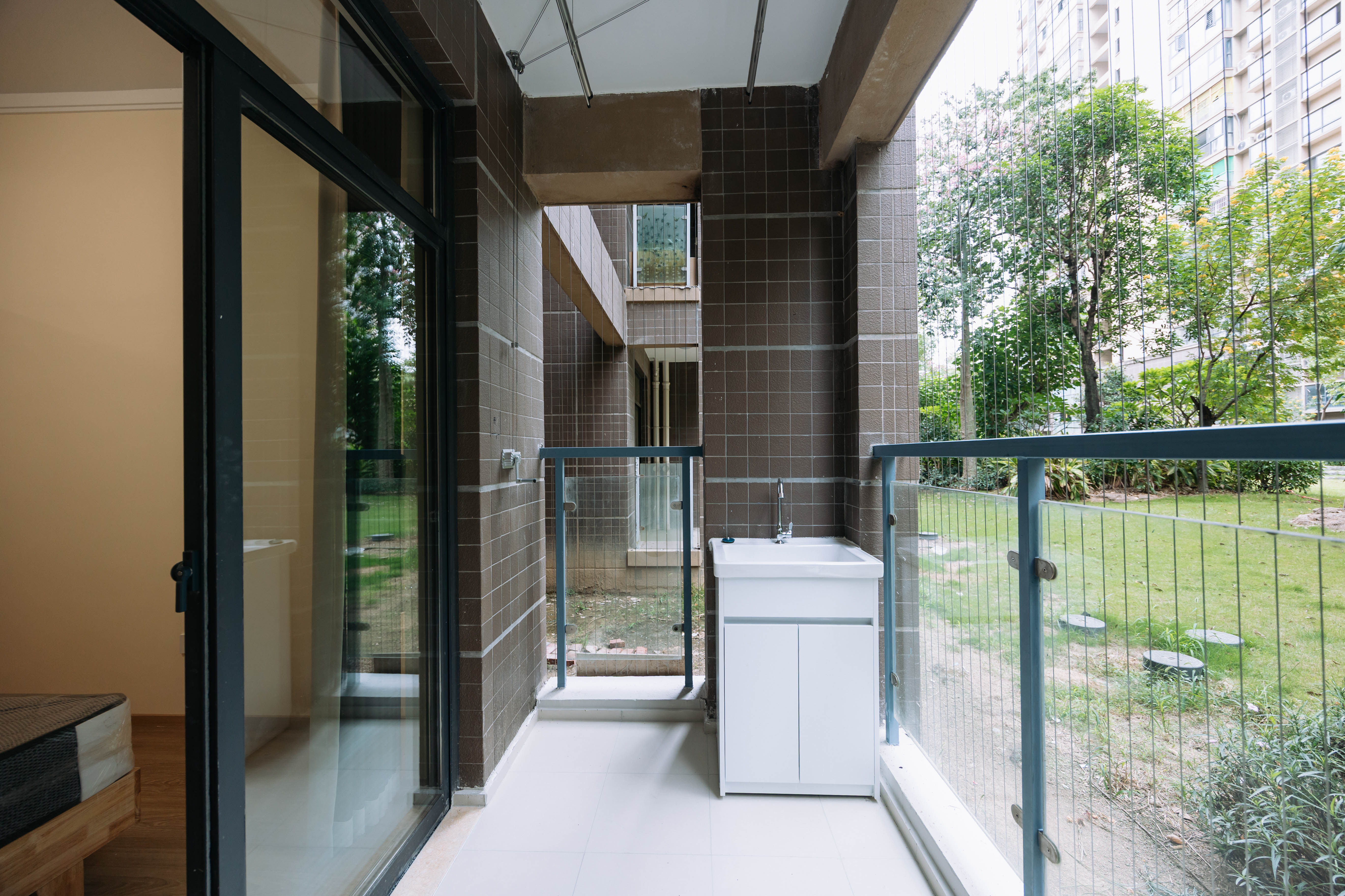 1室1厅1阳1厨1卫 · 金凤新苑