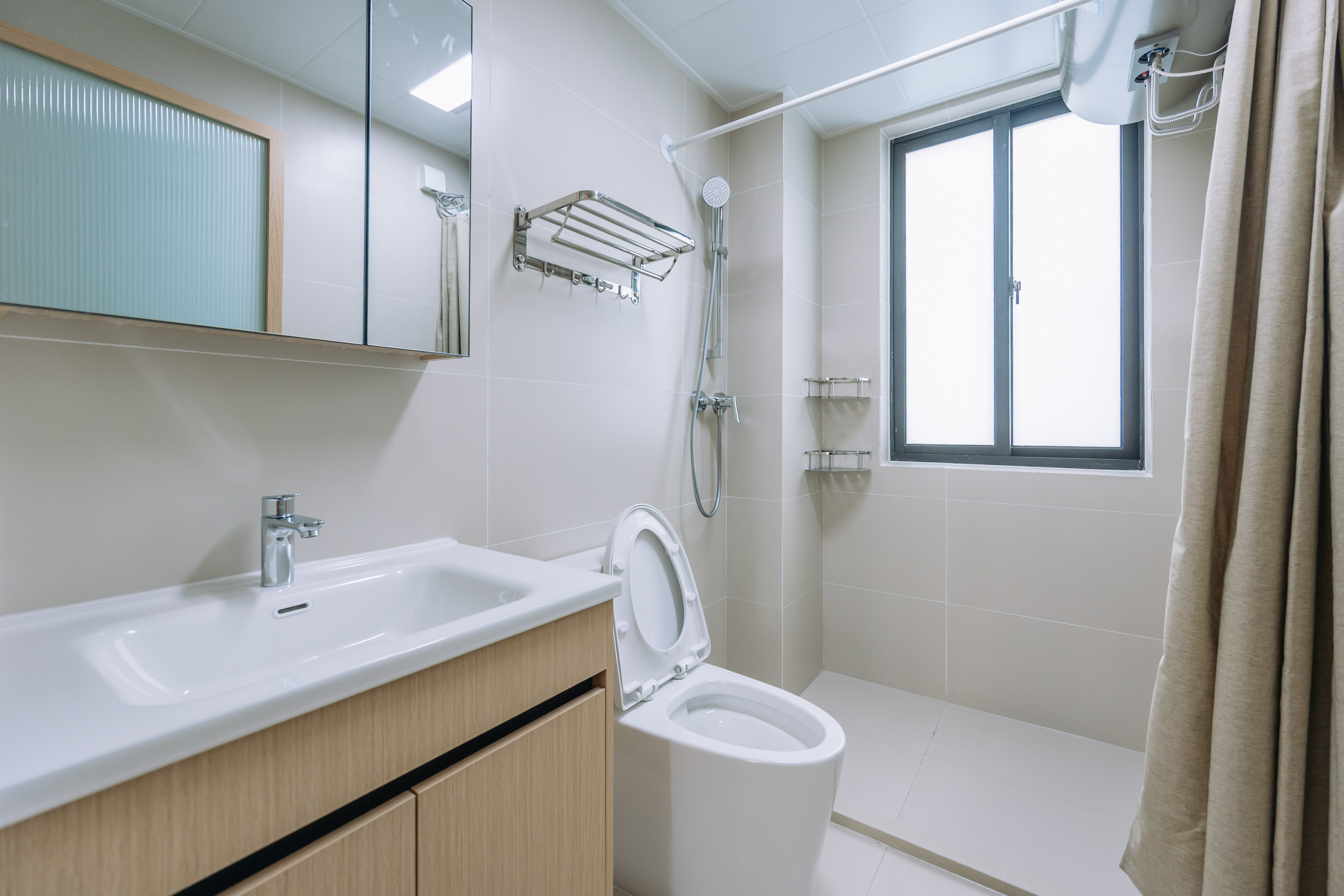 4室2厅2阳1厨2卫 · 金凤新苑