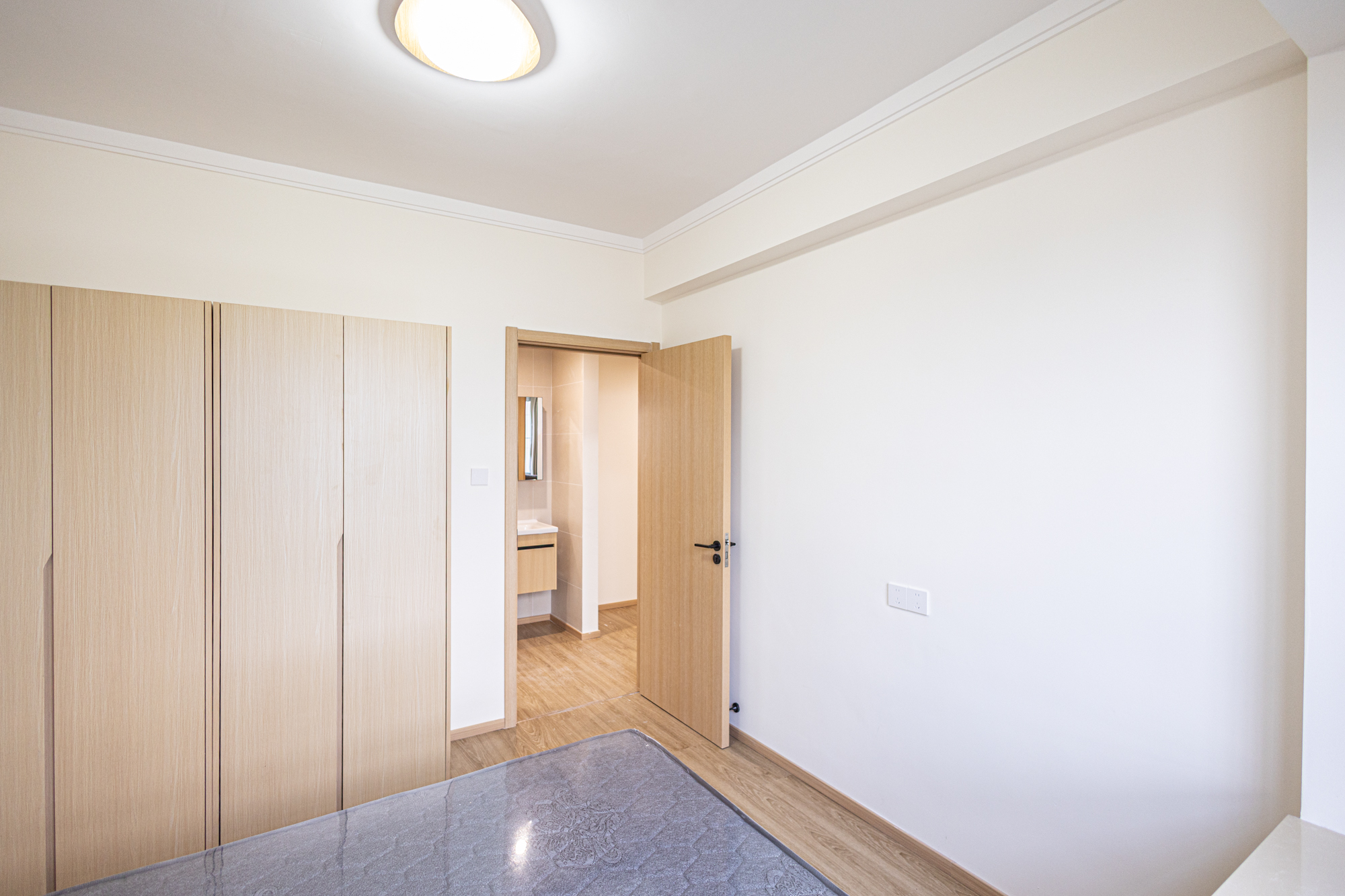 4室2厅2阳1厨2卫 · 迎霞新城