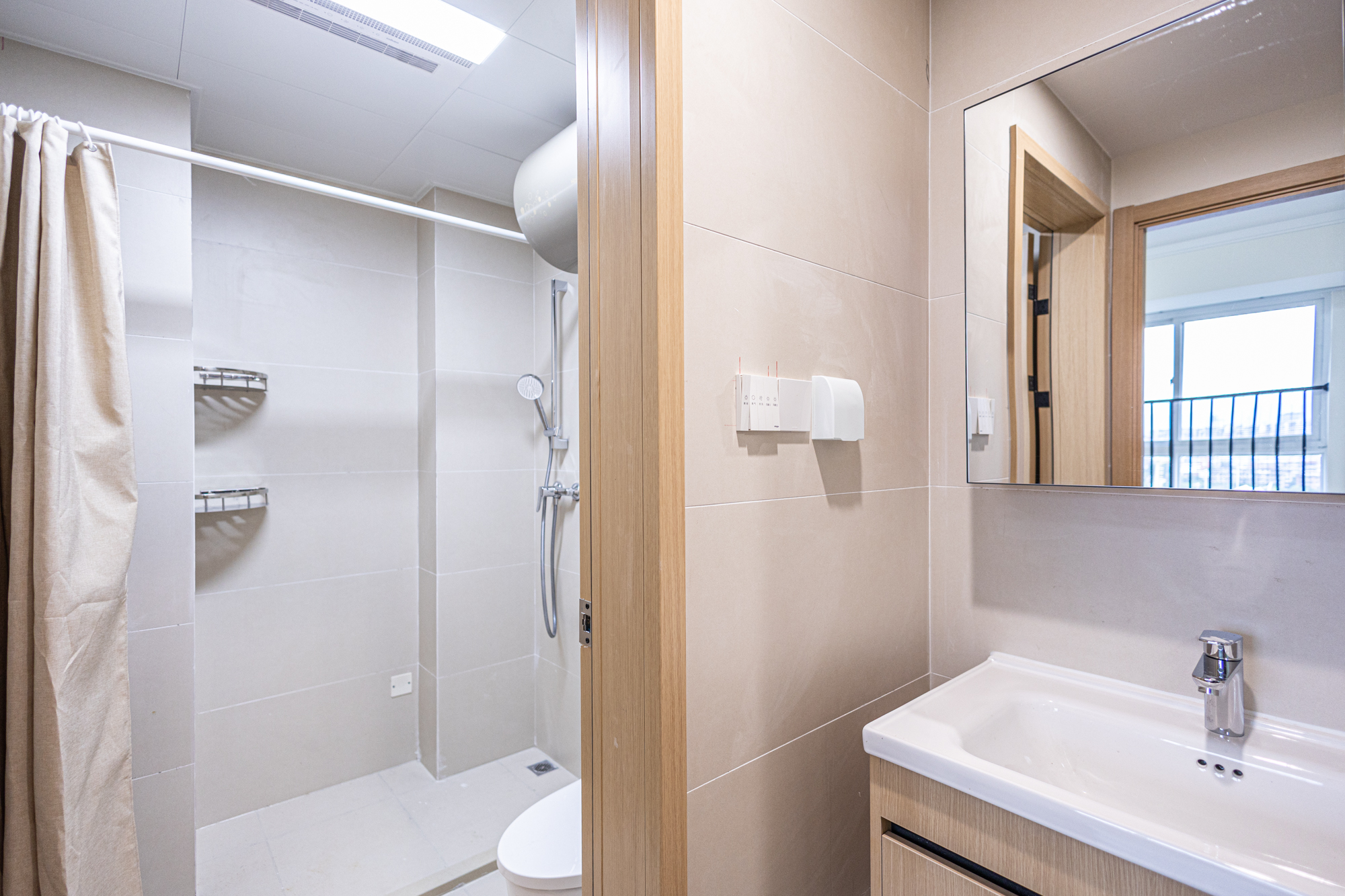 4室2厅2阳1厨2卫 · 迎霞新城