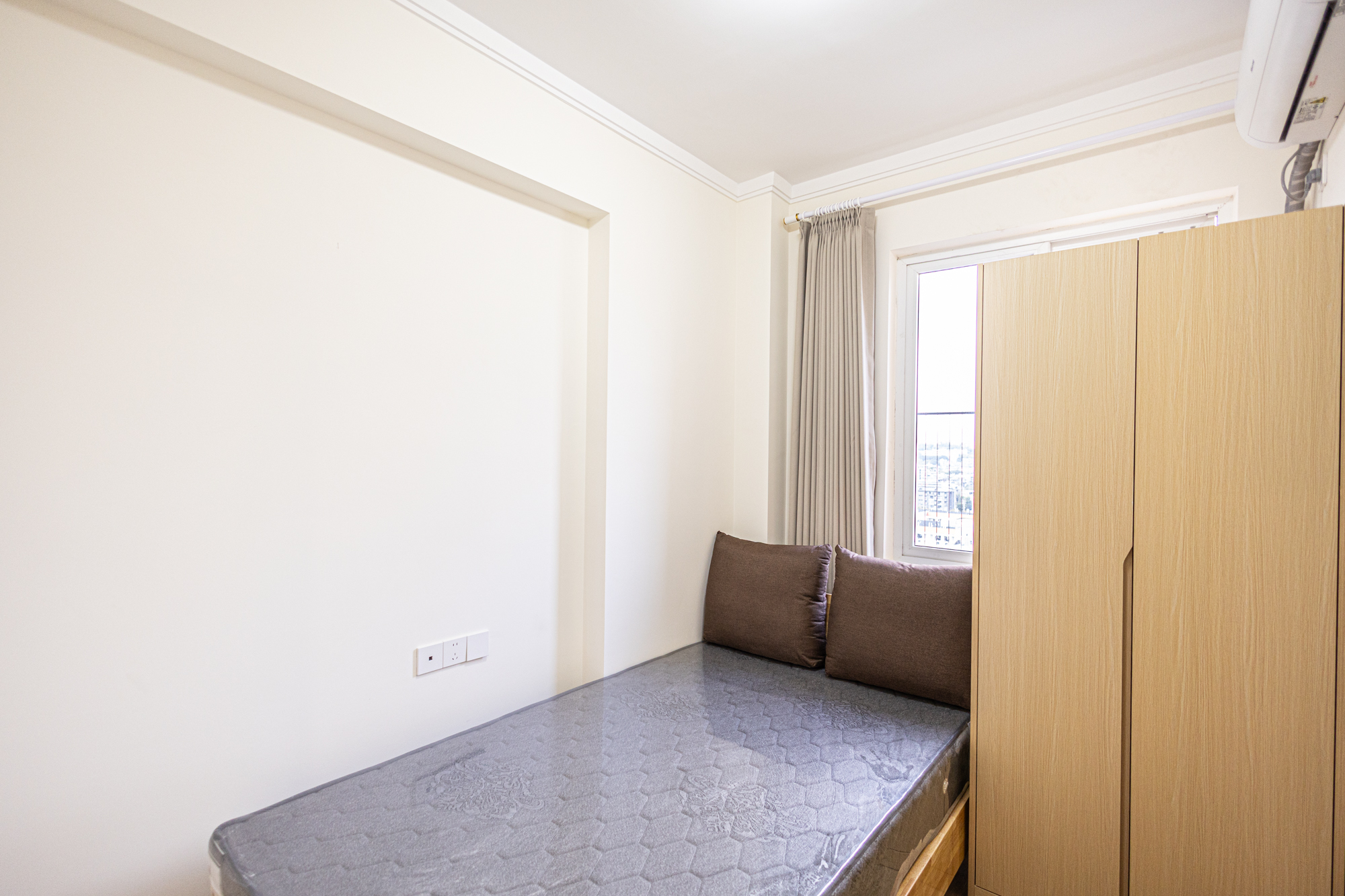 4室2厅2阳1厨2卫 · 迎霞新城