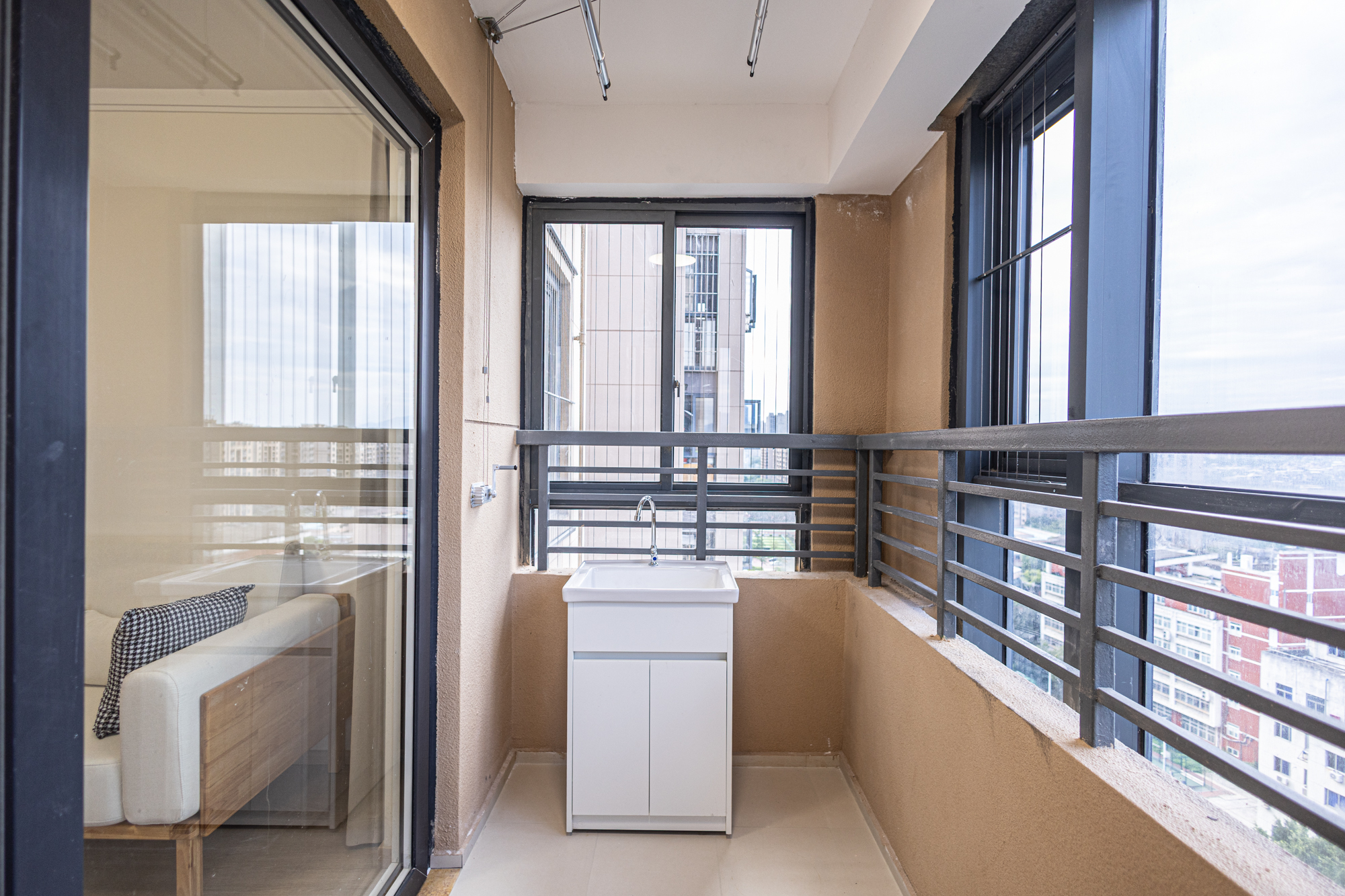 4室2厅2阳1厨2卫 · 迎霞新城