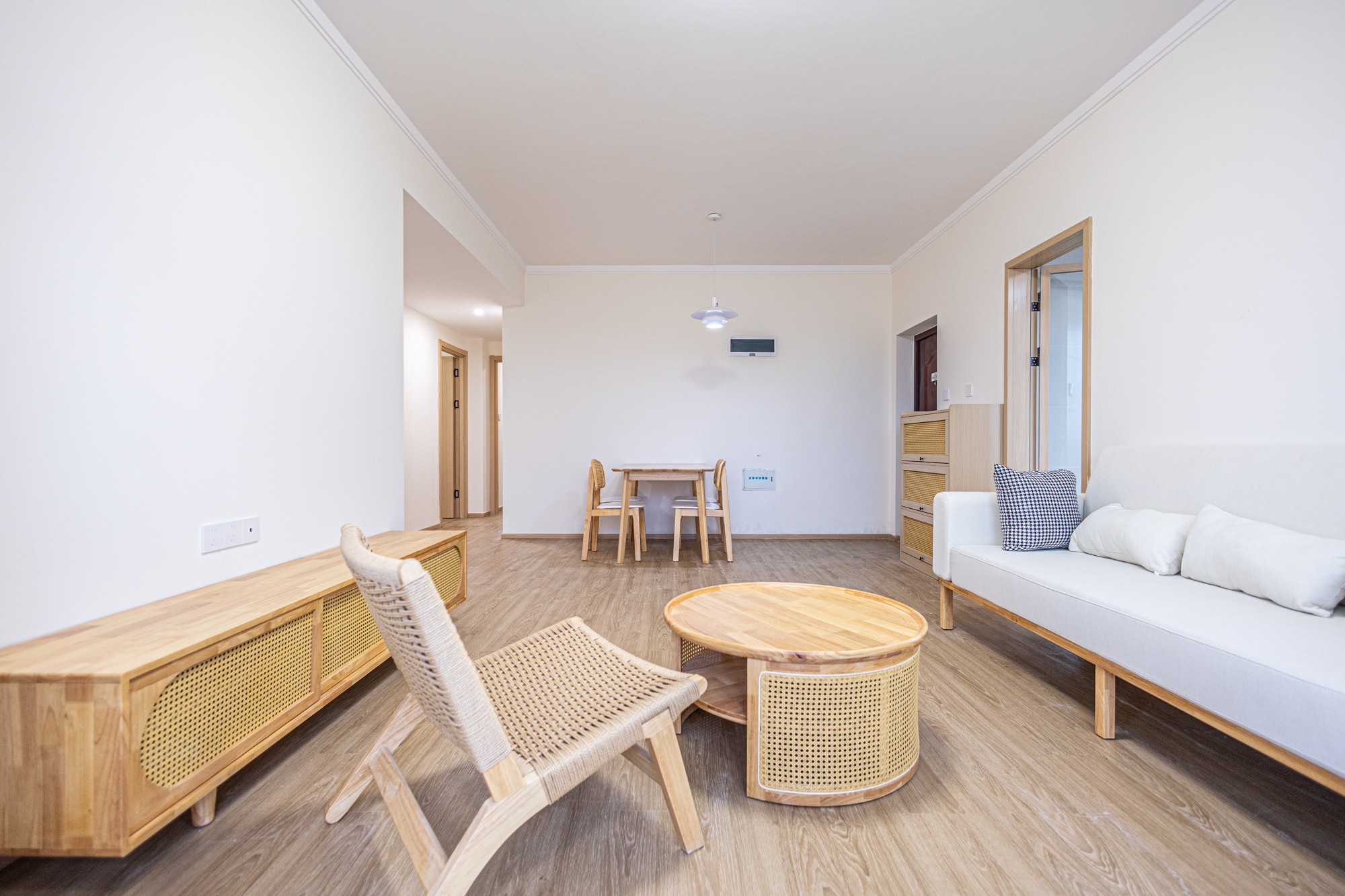 4室2厅2阳1厨2卫 · 迎霞新城