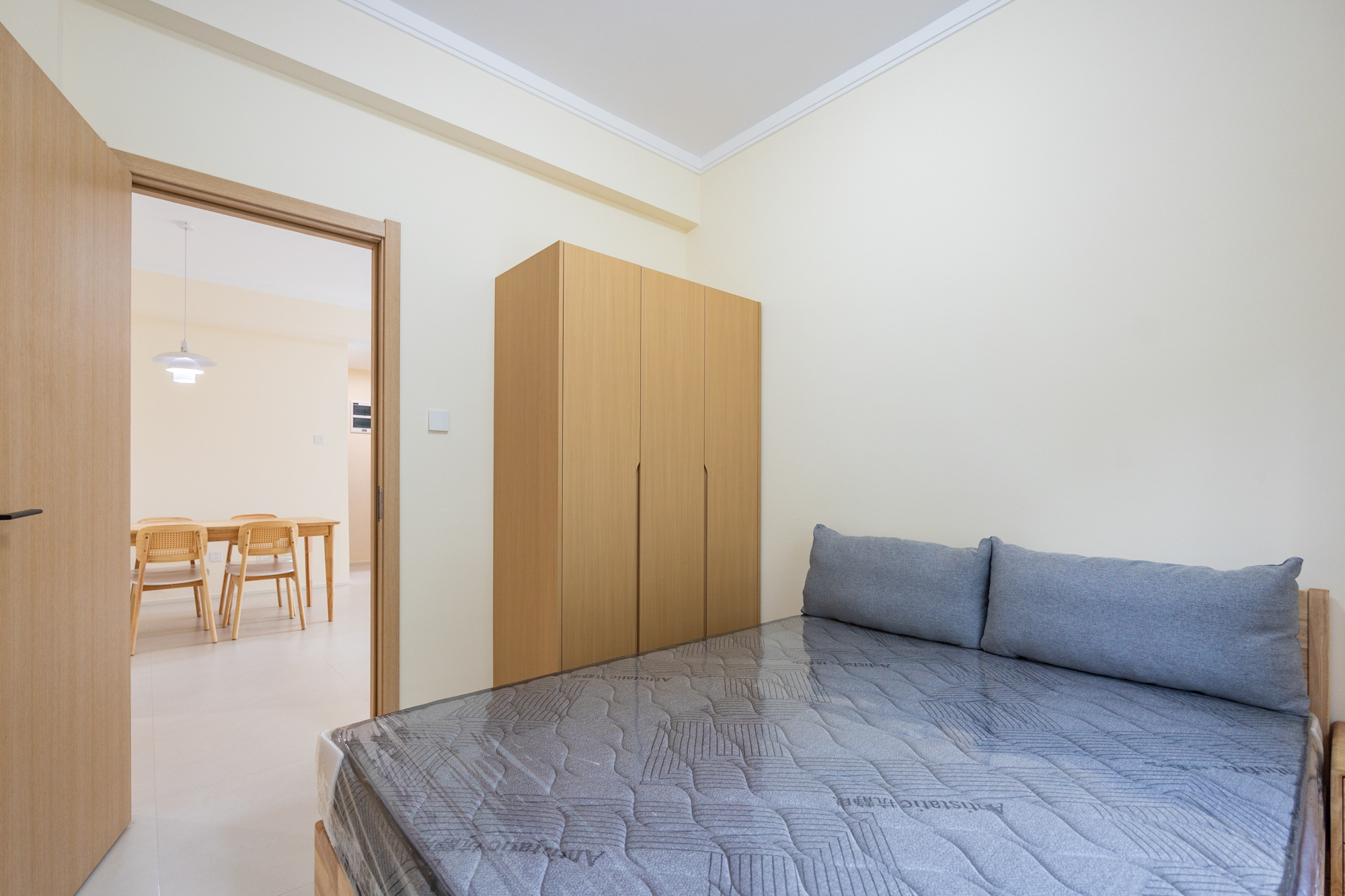 4室2厅1厨2卫2阳 · 官路小区