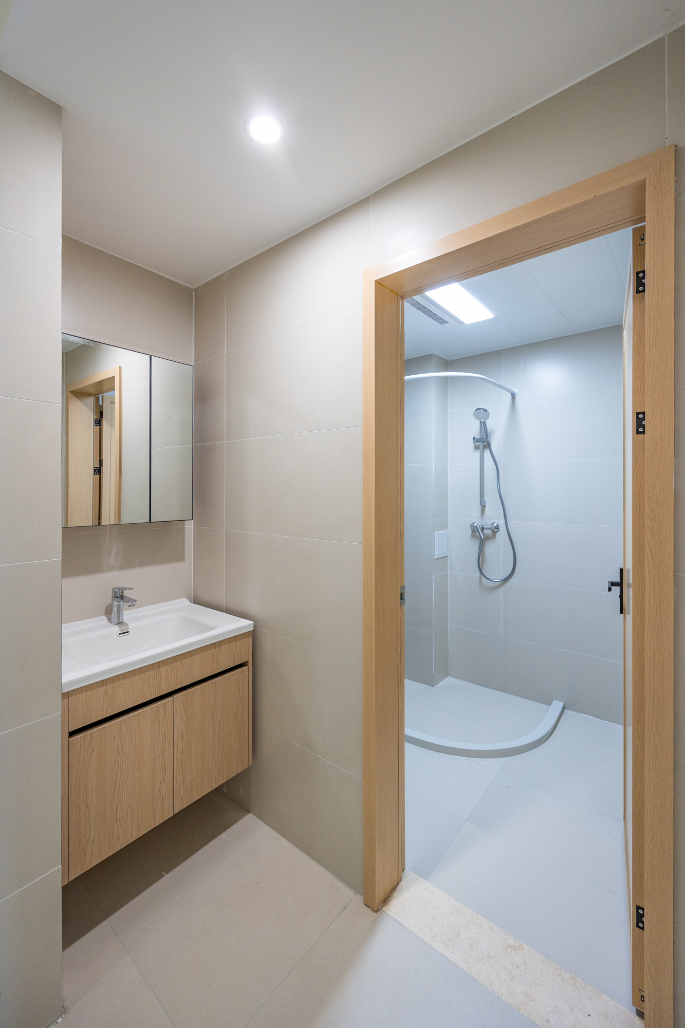 4室2厅1厨2卫2阳 · 官路小区