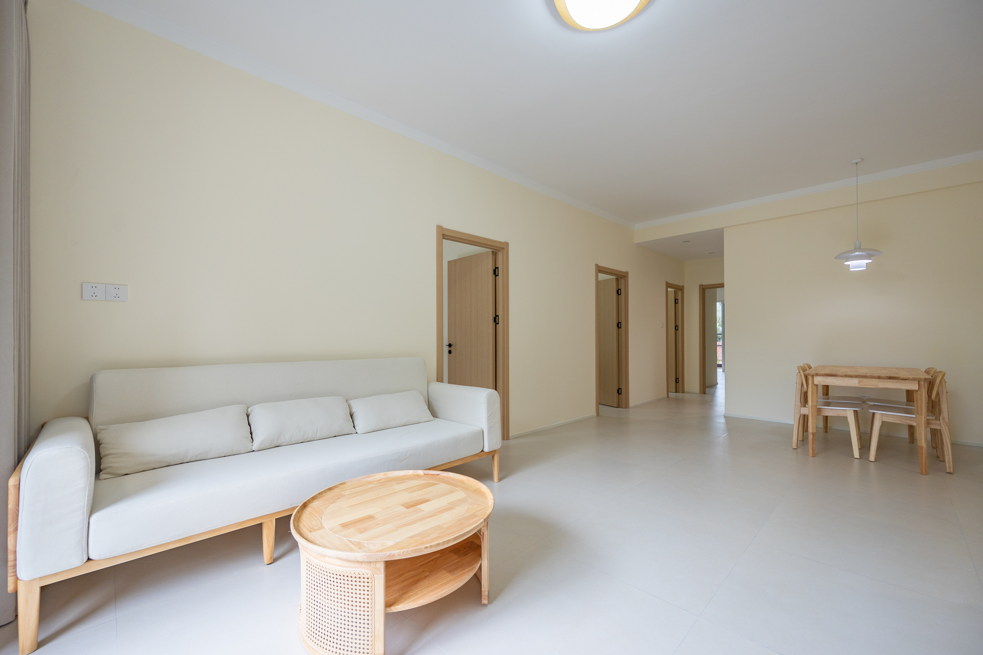 4室2厅1厨2卫2阳 · 官路小区