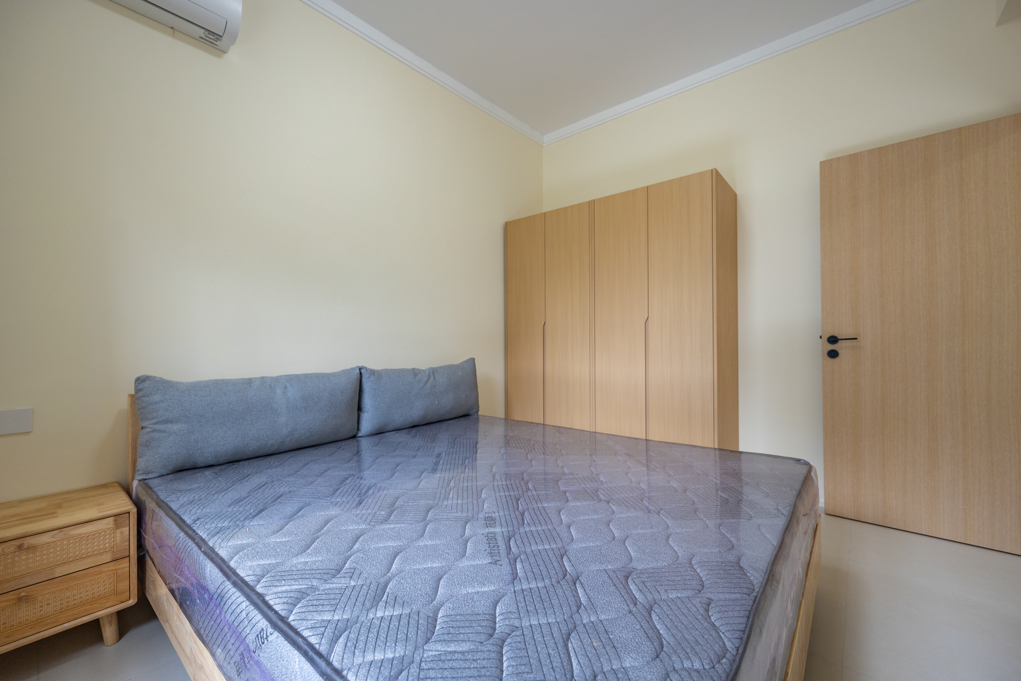 4室2厅1厨2卫2阳 · 官路小区