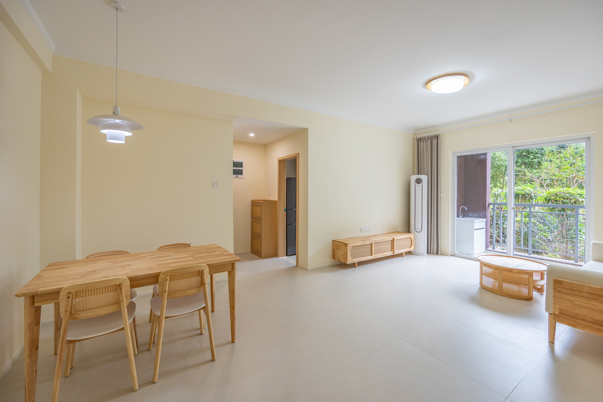 4室2厅1厨2卫2阳 · 官路小区