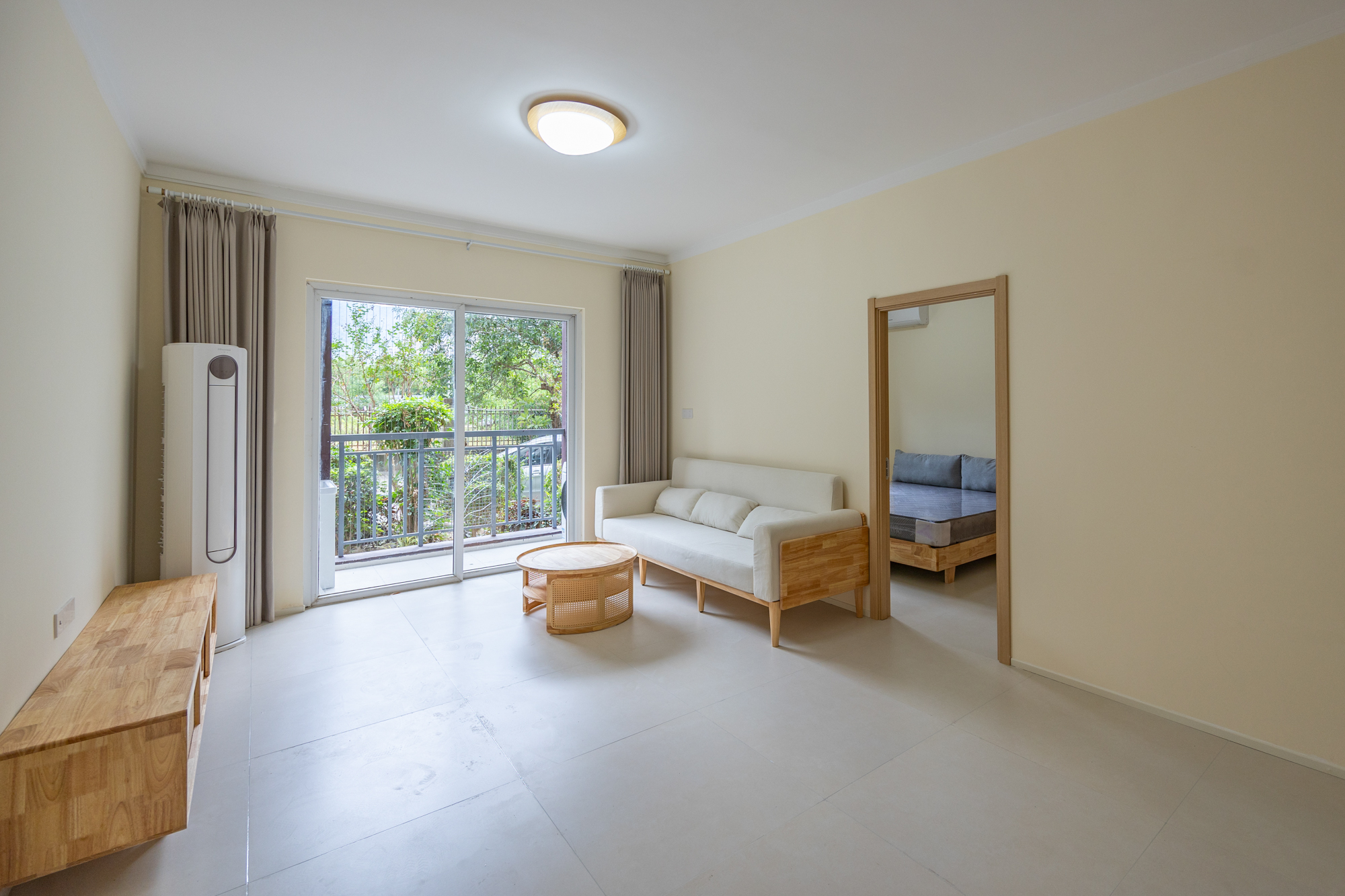 4室2厅1厨2卫2阳 · 官路小区