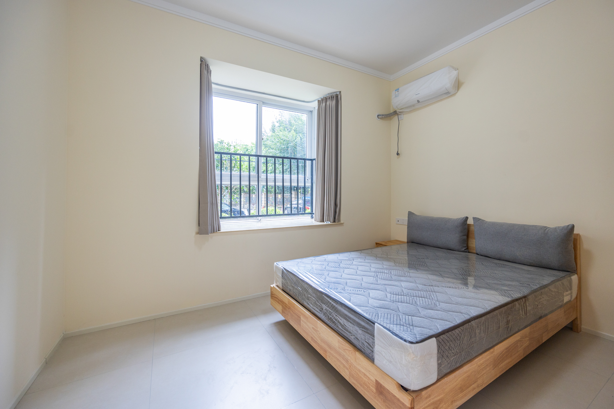 2室2厅1厨1卫2阳 · 官路小区