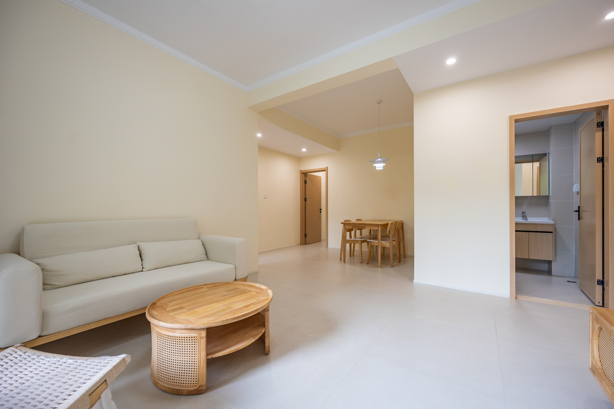 2室2厅1厨1卫2阳 · 官路小区