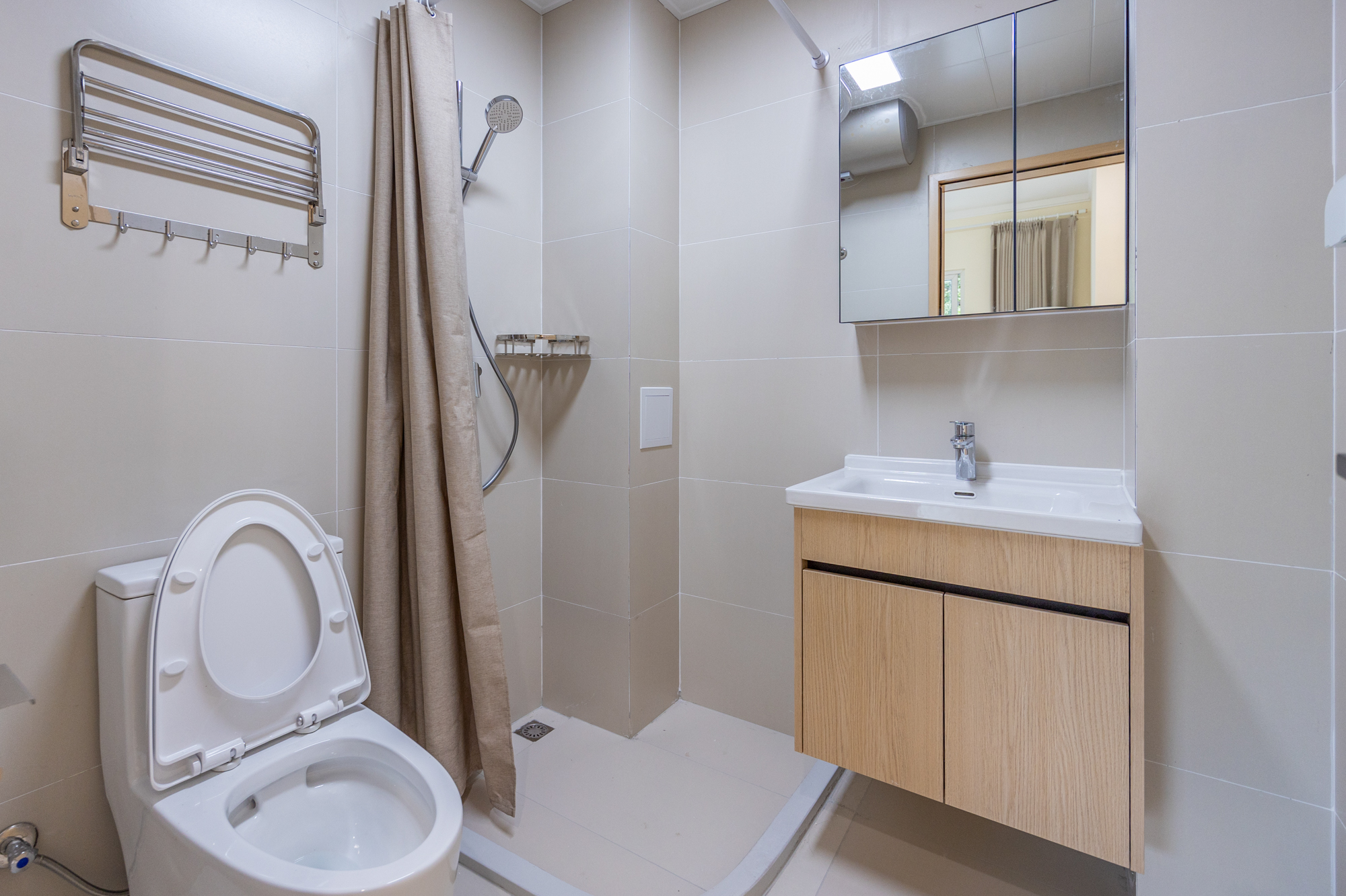 2室2厅1厨1卫2阳 · 官路小区