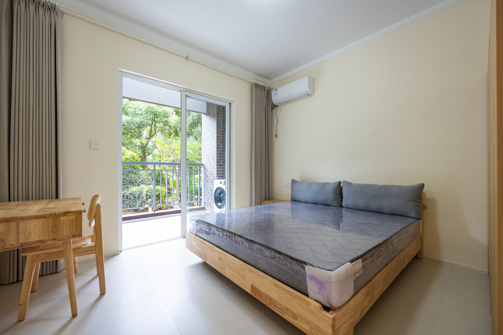 3室2厅1厨1卫1阳 · 官路小区