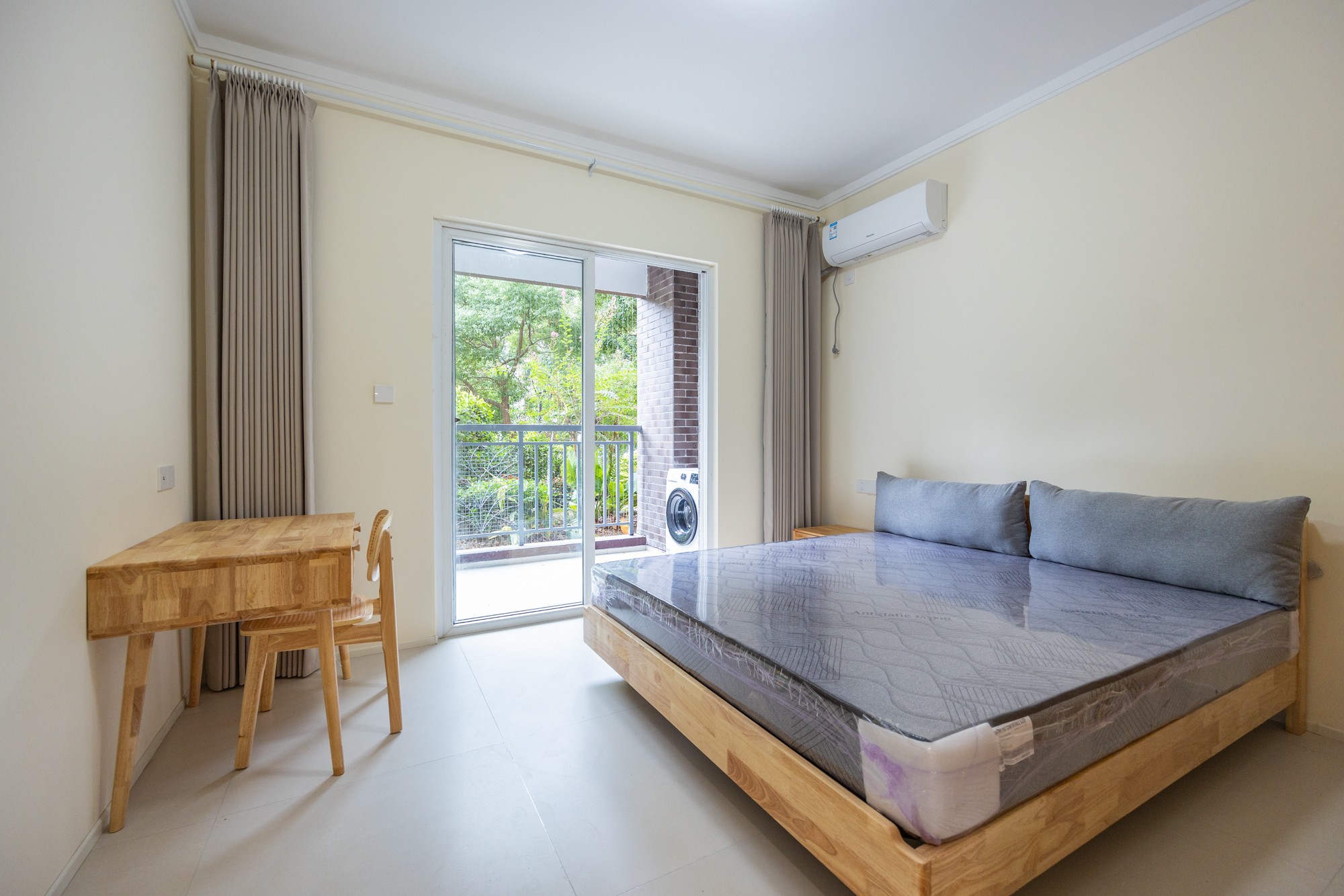 3室2厅1厨1卫1阳 · 官路小区