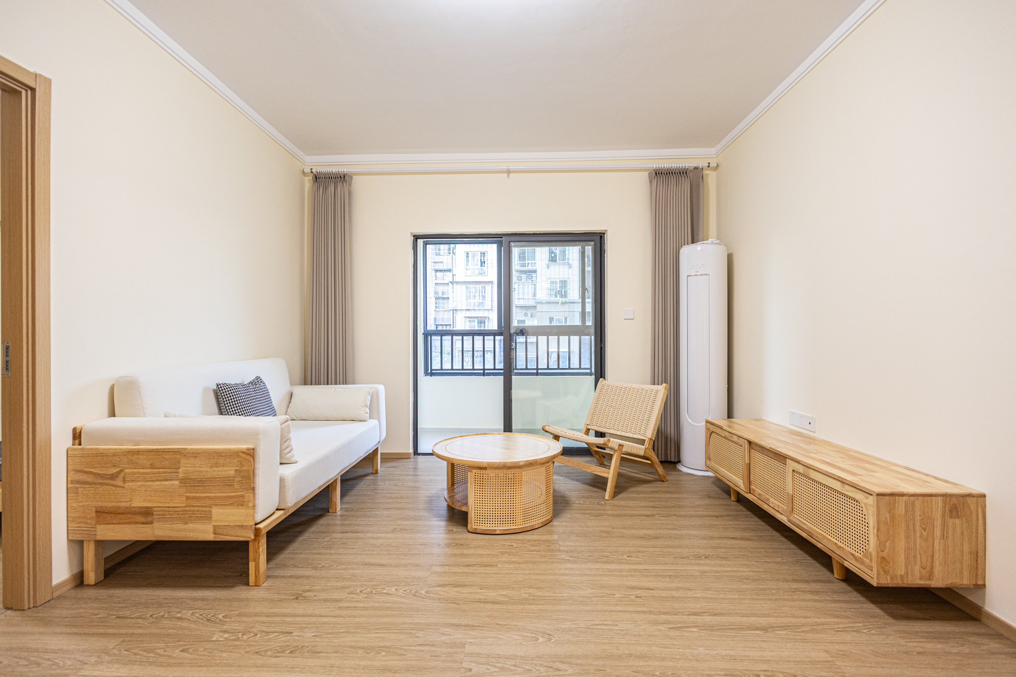 3室2厅2阳1厨2卫