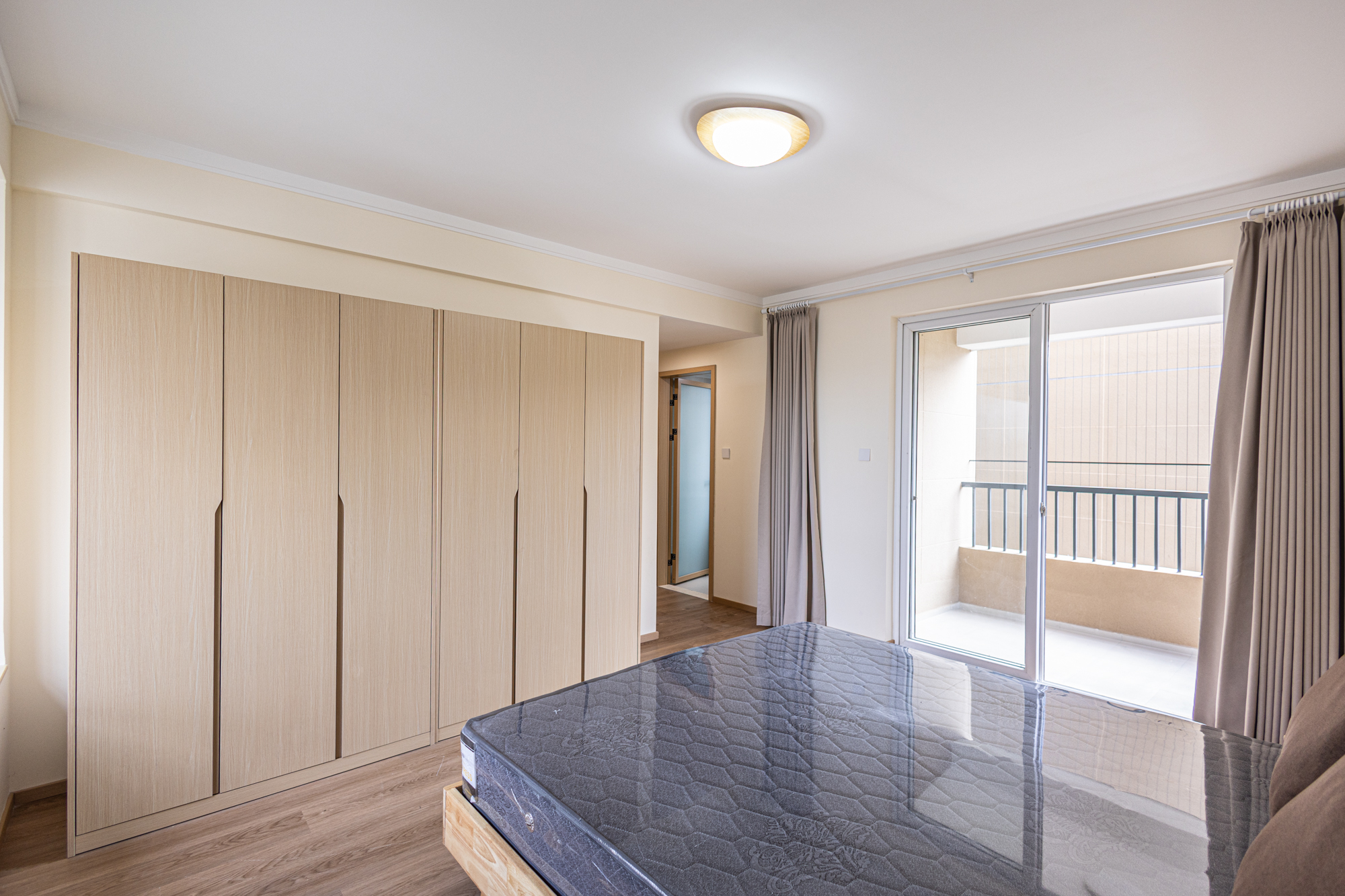 3室2厅2阳1厨2卫 · 黄山新城