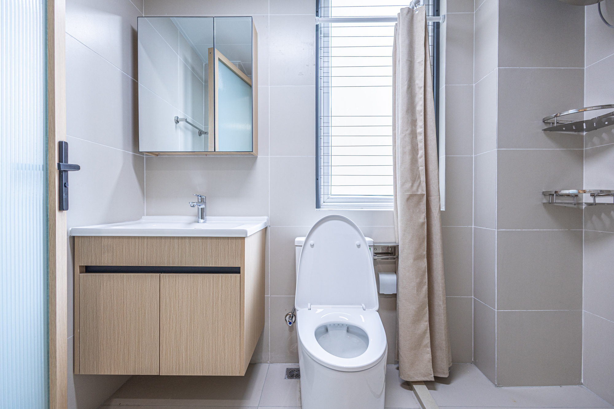 3室2厅2阳1厨2卫 · 黄山新城