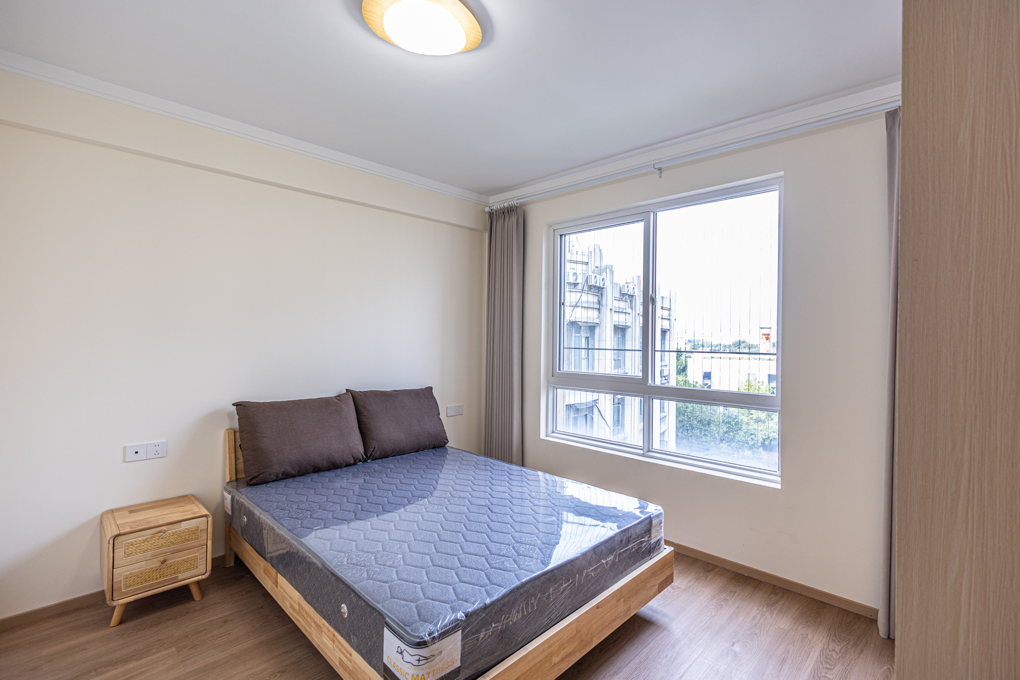 3室2厅2阳1厨2卫 · 黄山新城