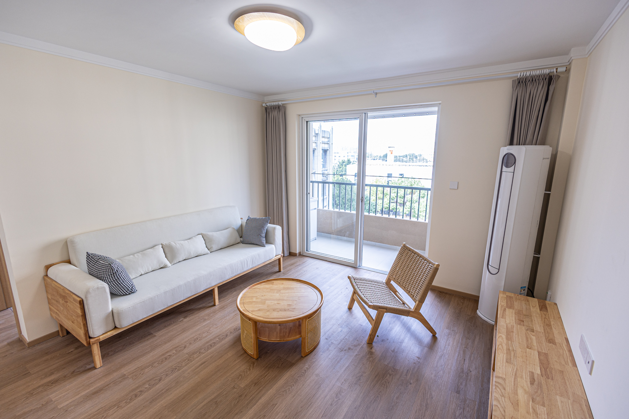 3室2厅2阳1厨2卫 · 黄山新城