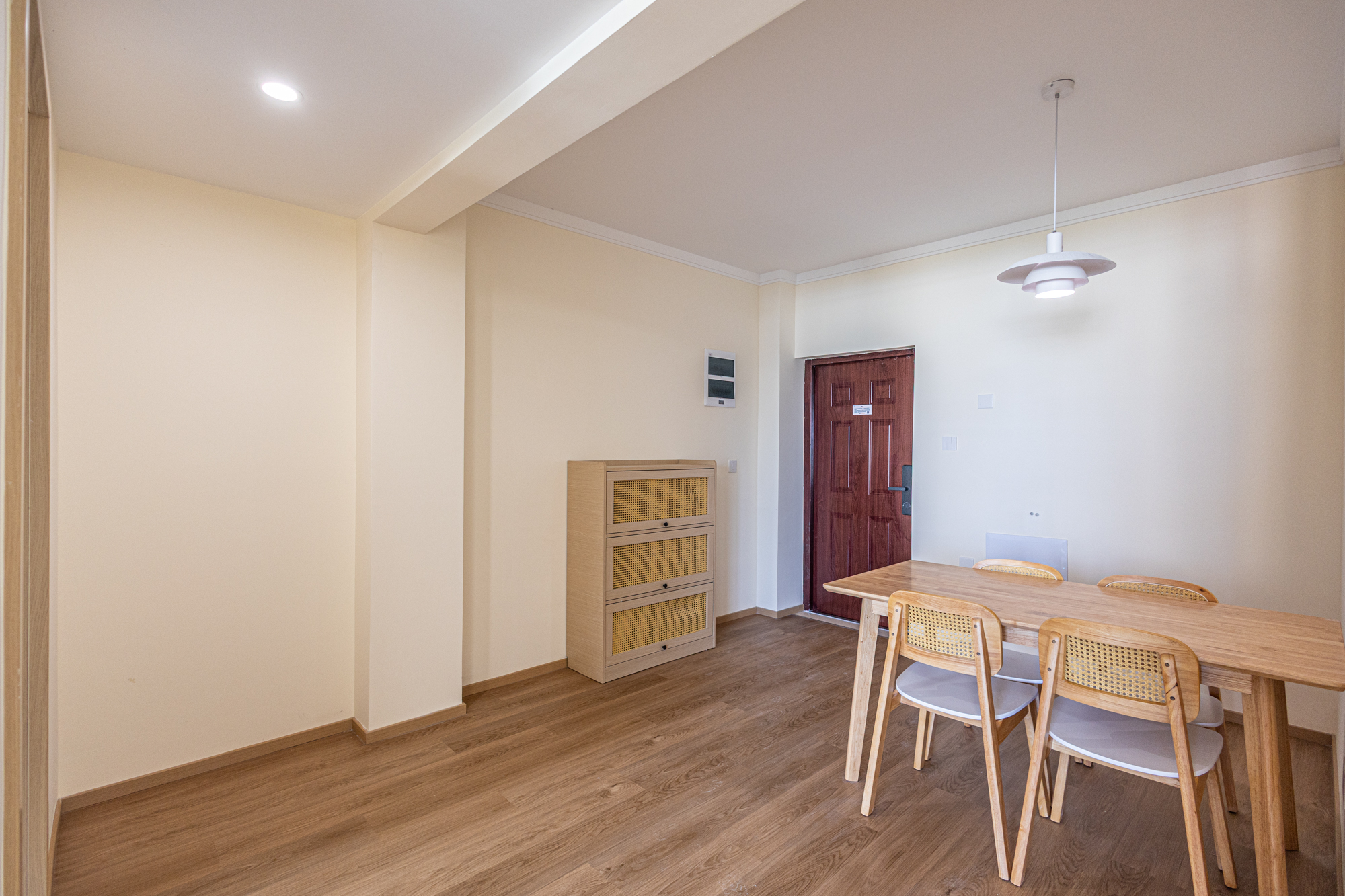 3室2厅2阳1厨2卫 · 黄山新城