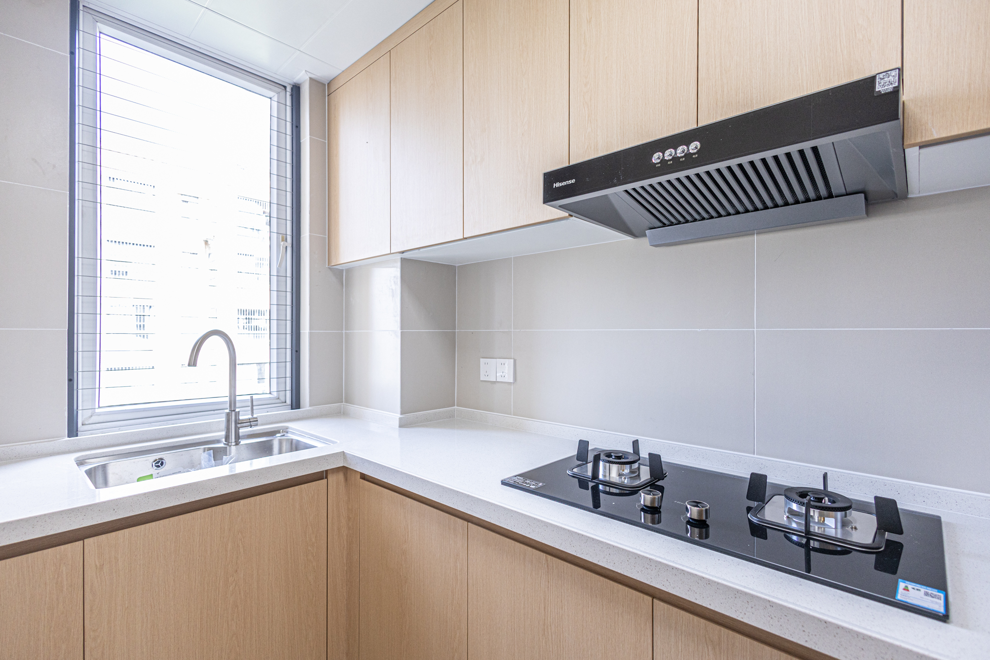 3室2厅2阳1厨2卫 · 黄山新城