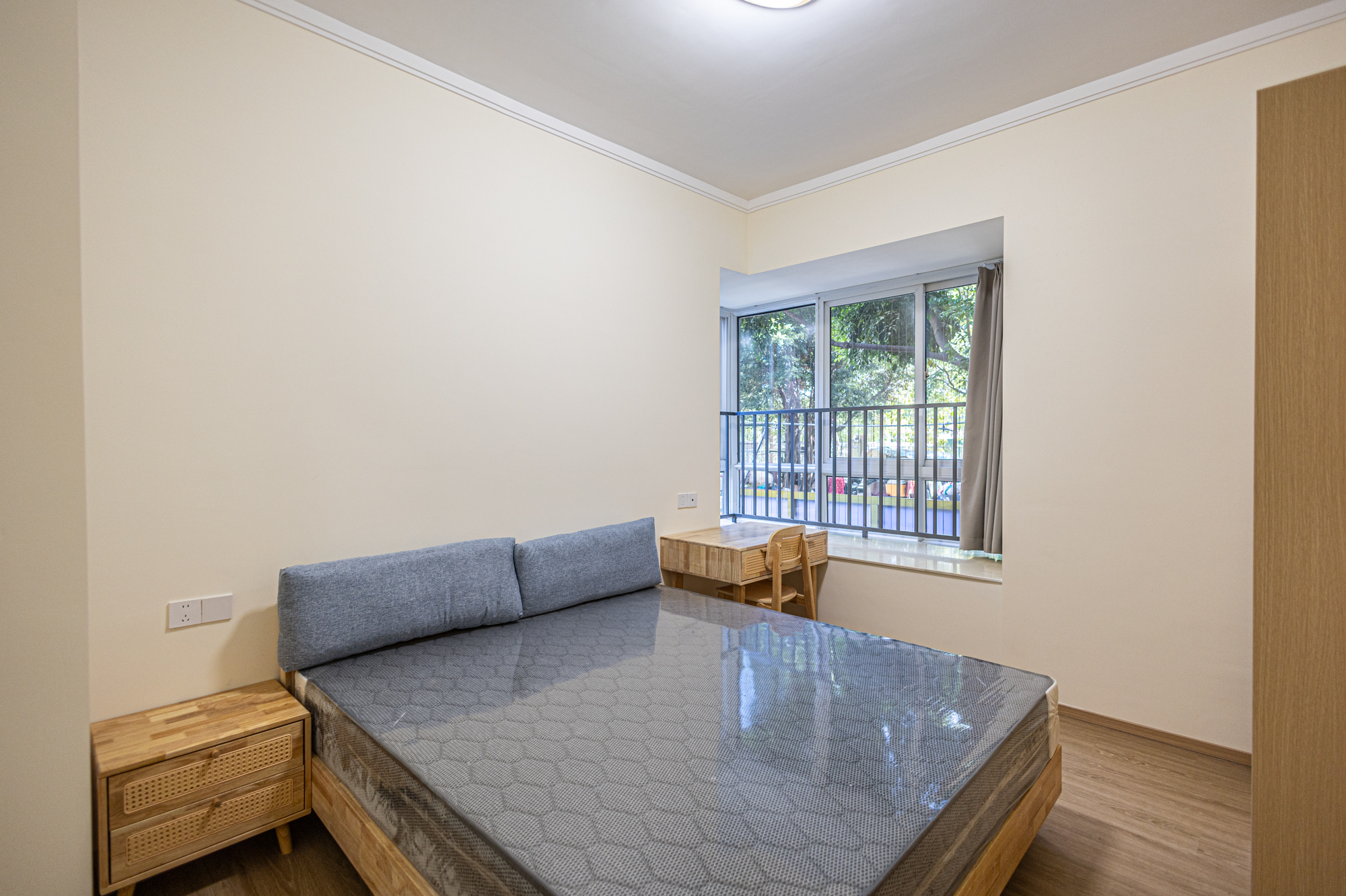 3室2厅1阳1厨1卫 · 联建新苑