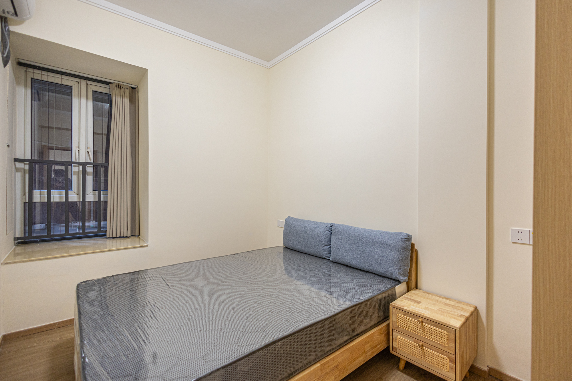 3室2厅1阳1厨1卫 · 联建新苑