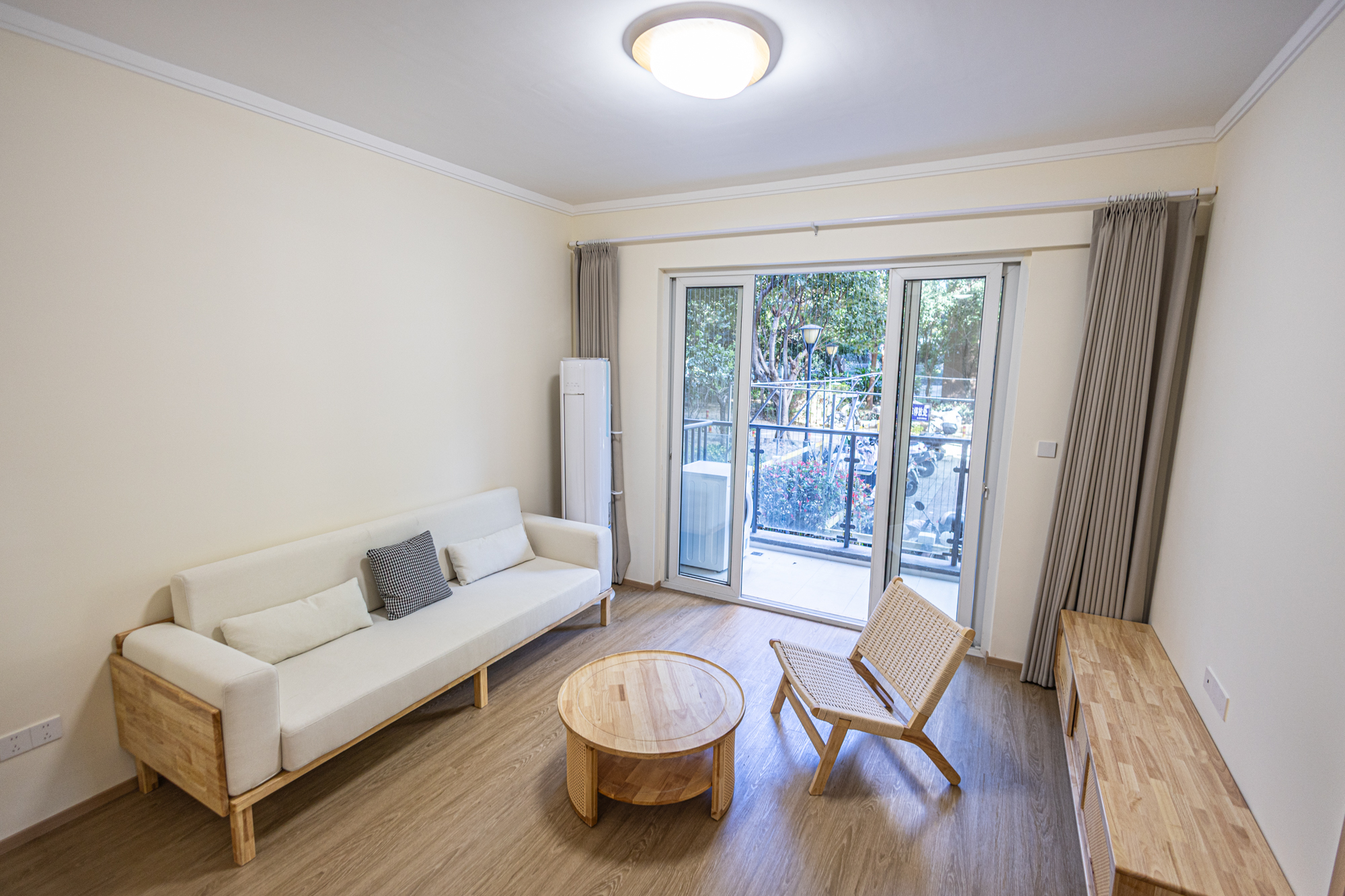 3室2厅1阳1厨1卫 · 联建新苑