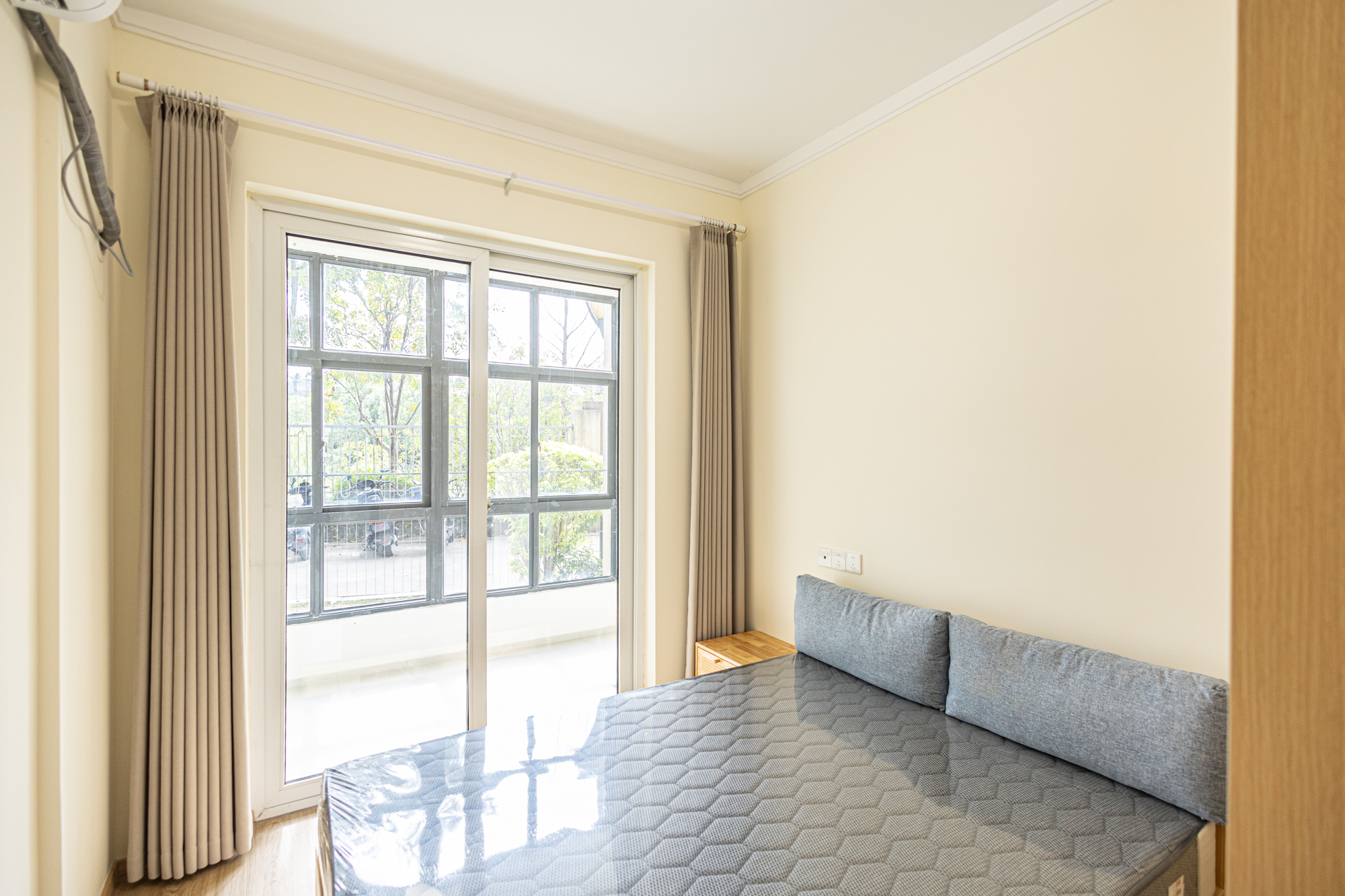 3室2厅2阳1厨1卫 · 联建新苑