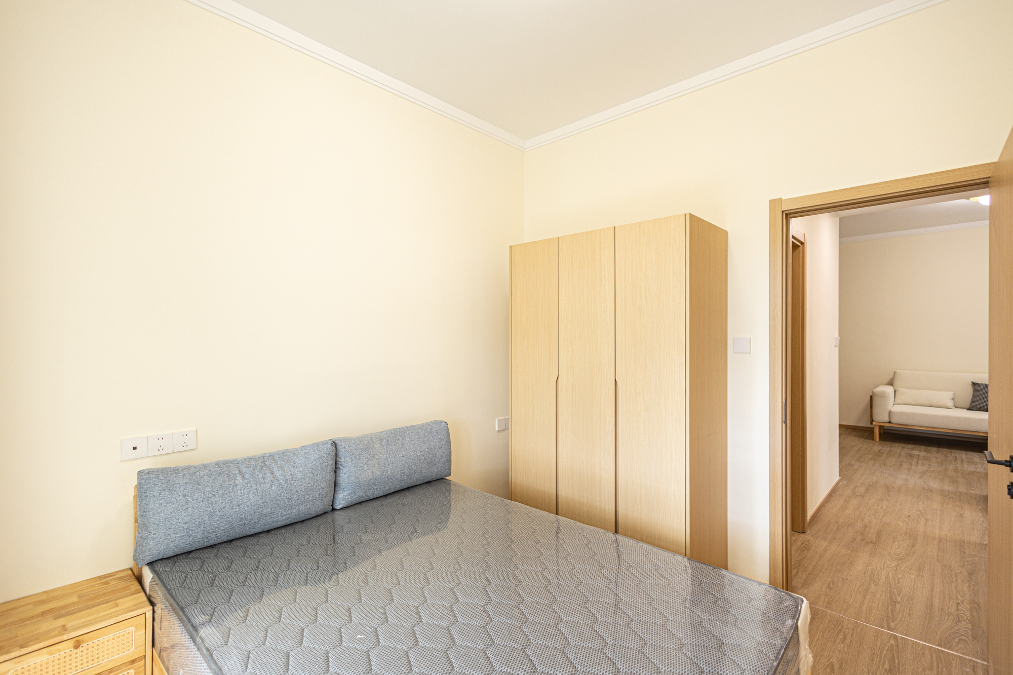 3室2厅2阳1厨1卫 · 联建新苑