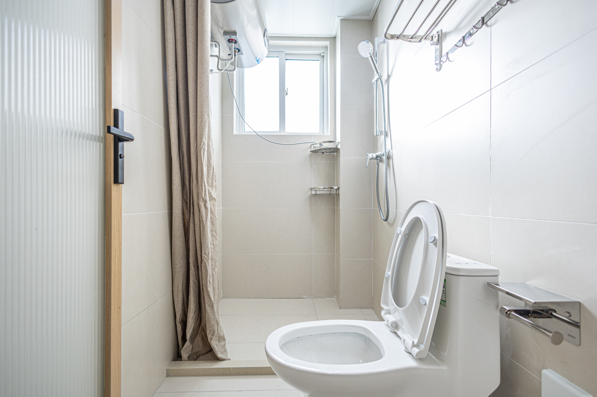 3室2厅1阳1厨2卫 · 联建新苑