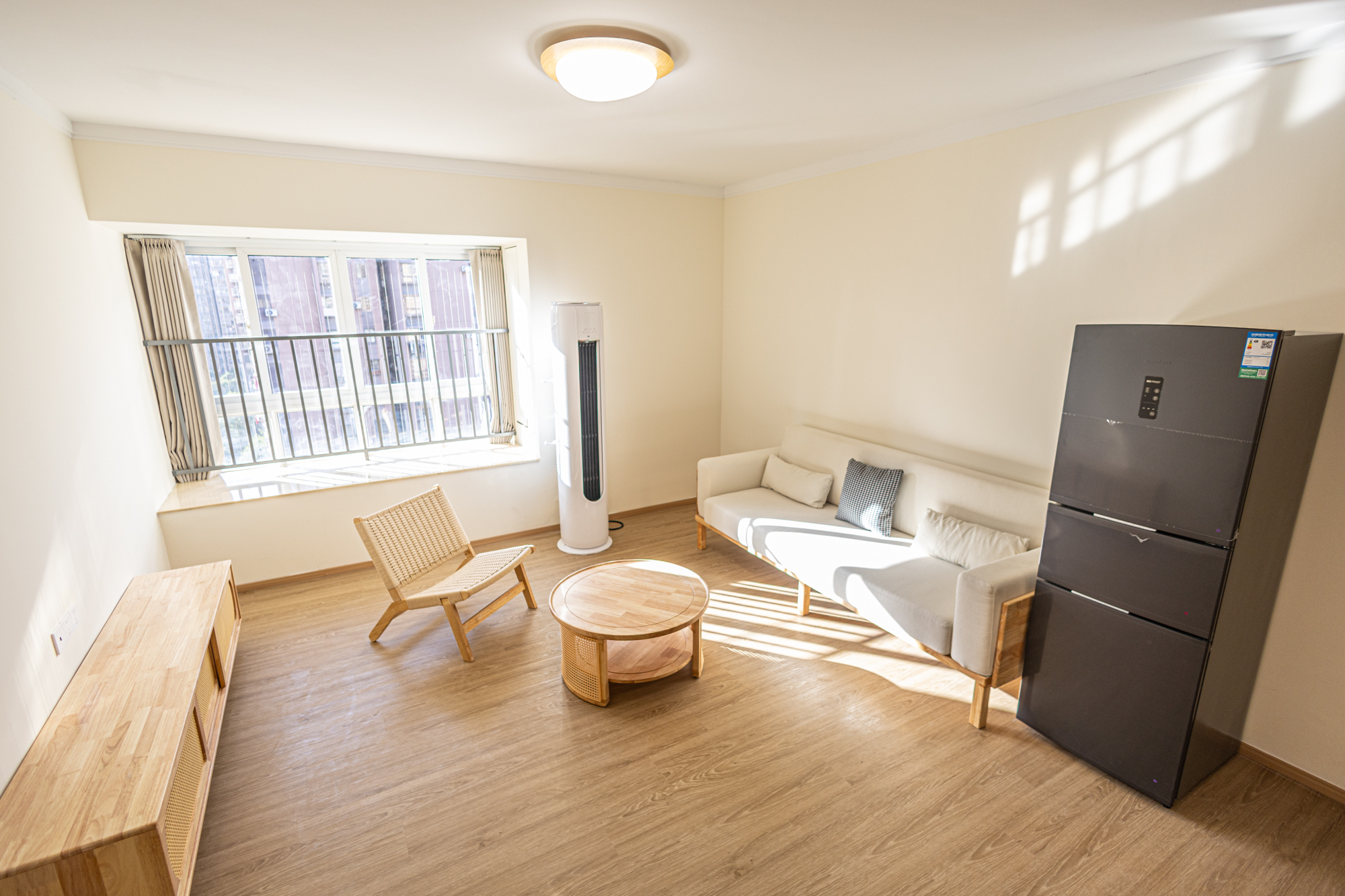 3室2厅1阳1厨2卫 · 联建新苑