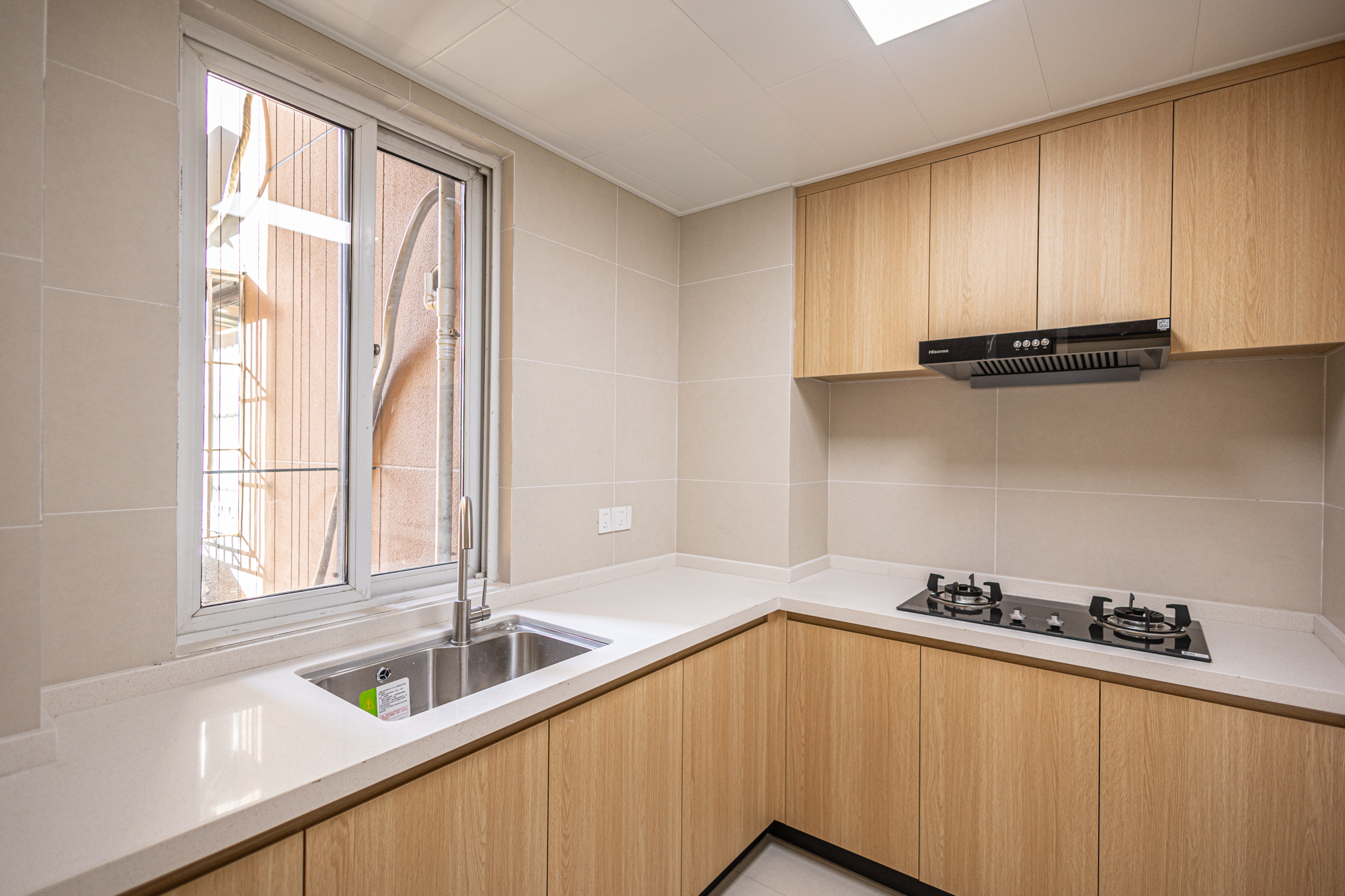 3室2厅1阳1厨2卫 · 联建新苑